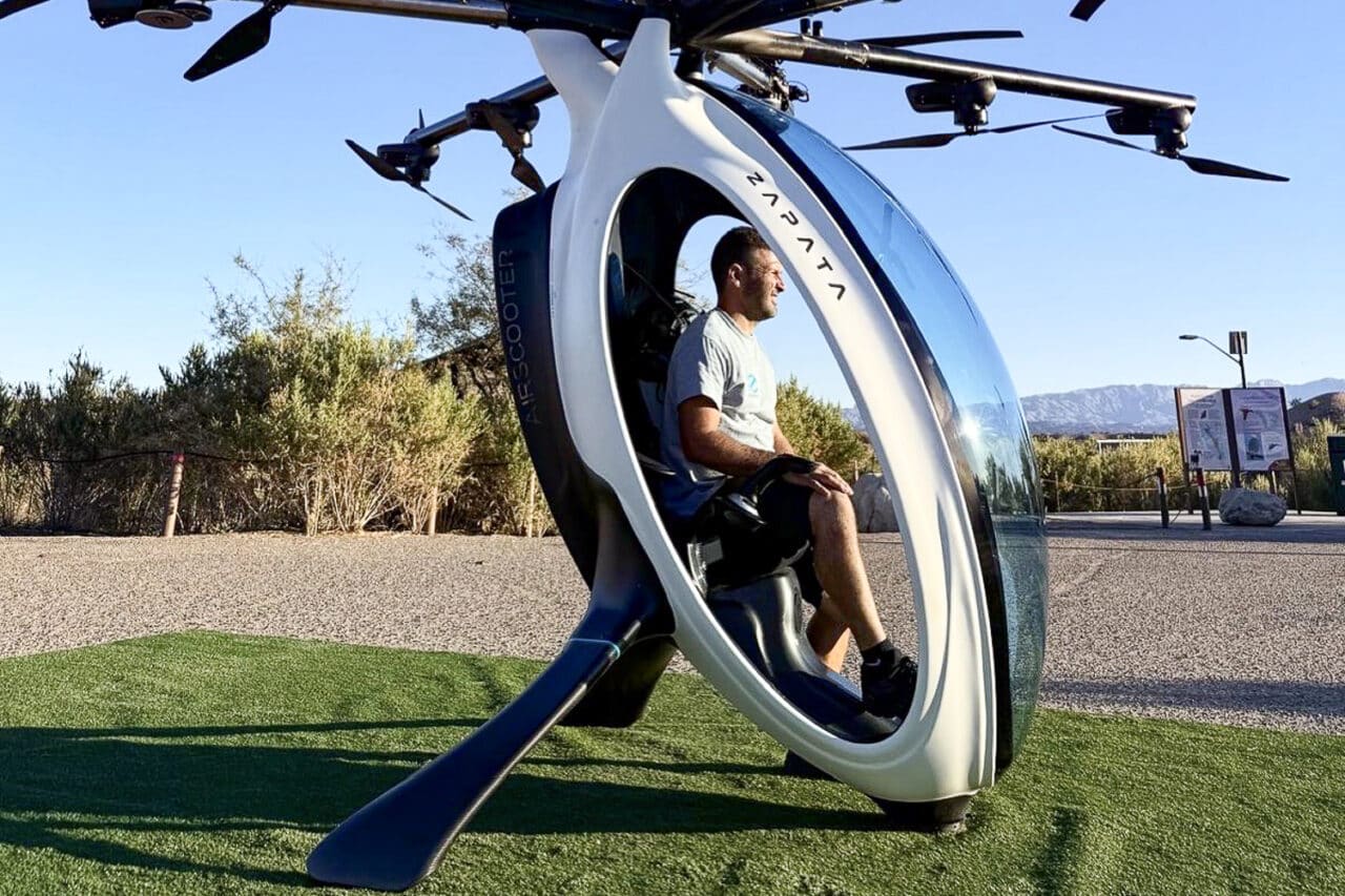 Franky Zapata, À défaut de voler en France, le Marseillais Franky Zapata lance sa voiture volante aux USA, Made in Marseille