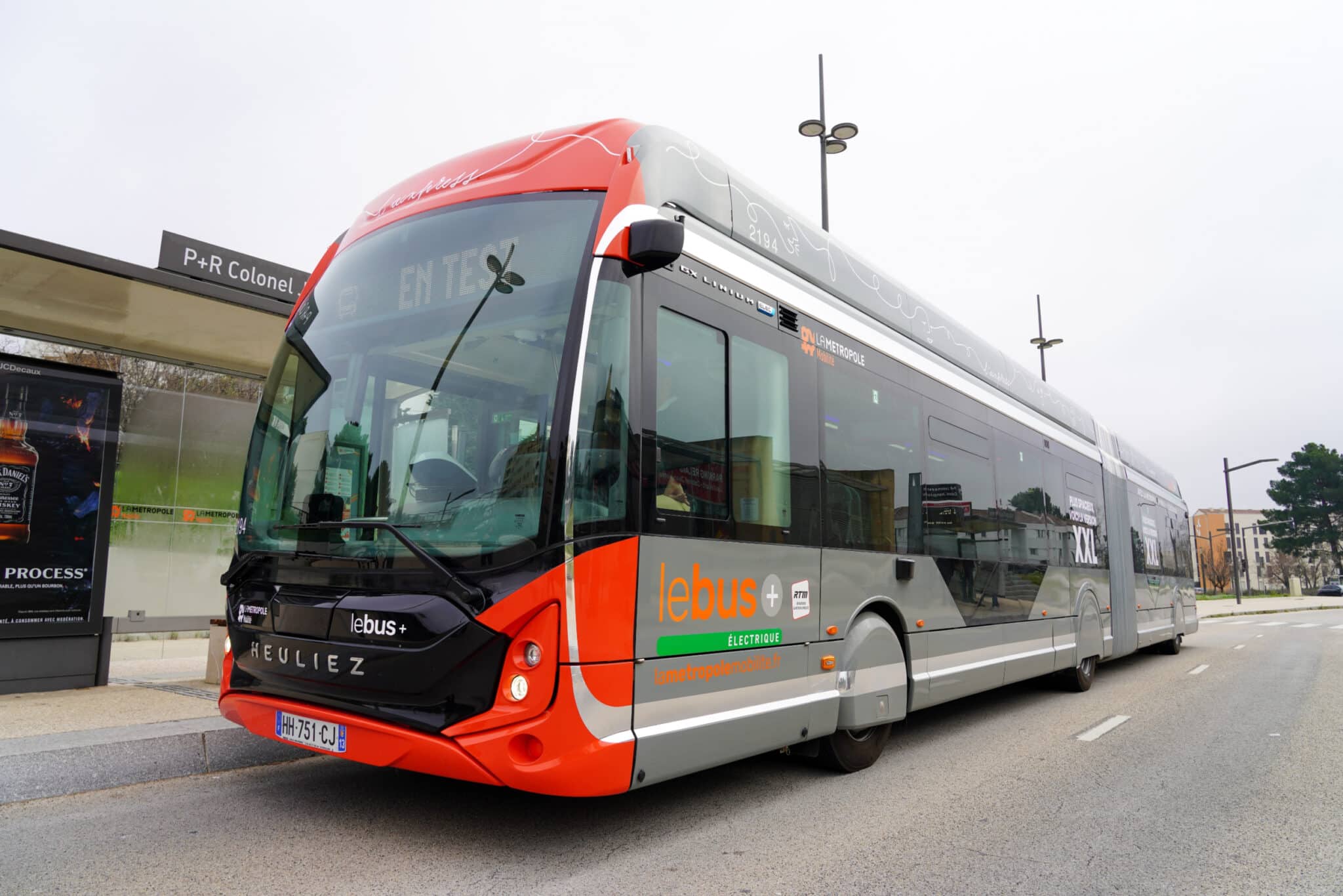 Cinq nouveaux grands bus articulés et électriques pour renforcer la ligne Aixpress