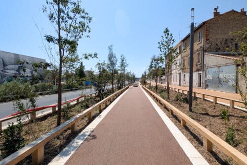 aux puces, En images | Devant le marché aux puces, la transformation de Cap-Pinède touche au but, Made in Marseille
