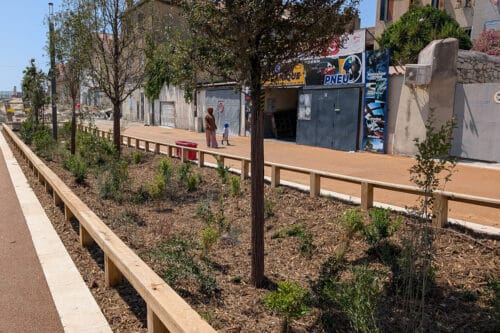 aux puces, En images | Devant le marché aux puces, la transformation de Cap-Pinède touche au but, Made in Marseille