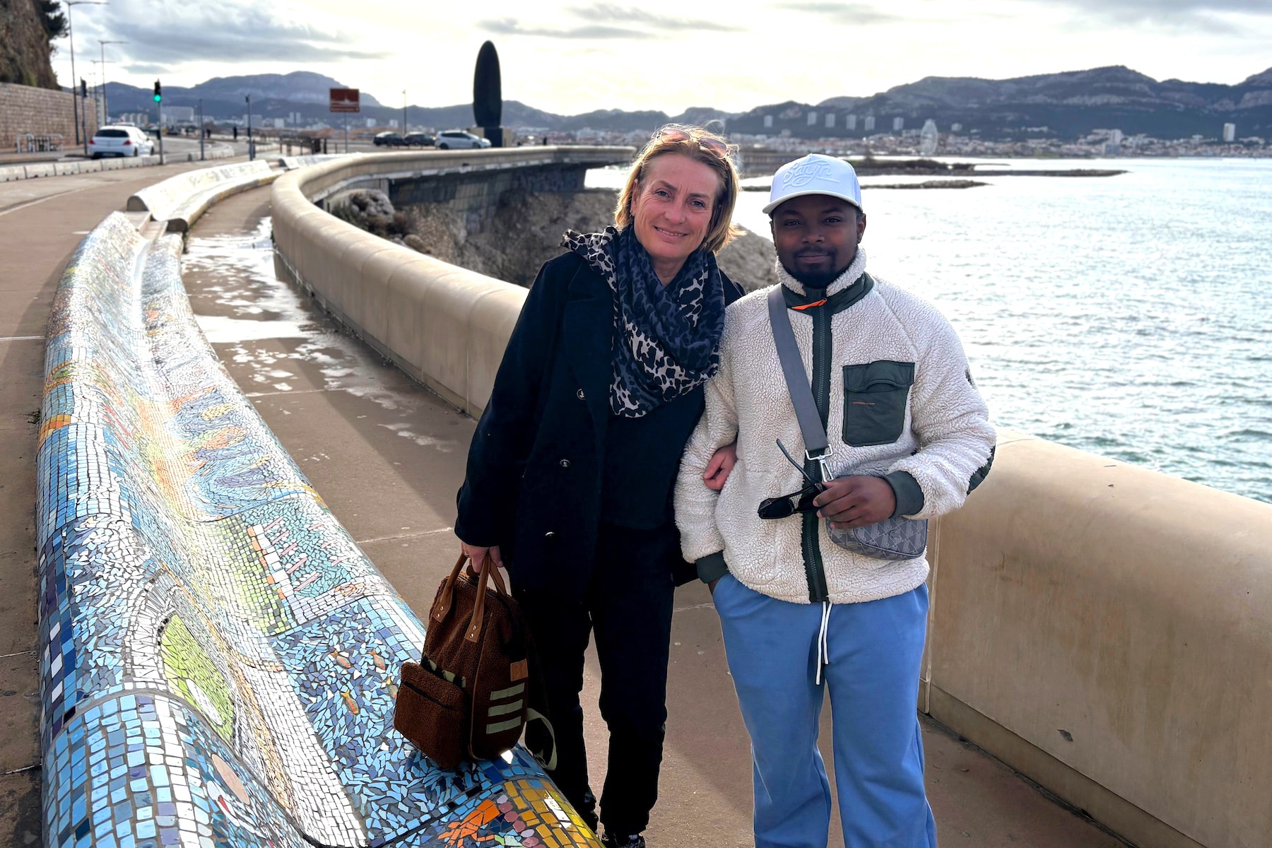 mosa&iuml;ques, Vid&eacute;o | 160 fresques en mosa&iuml;que ont d&eacute;j&agrave; recouvert le banc de la Corniche, Made in Marseille