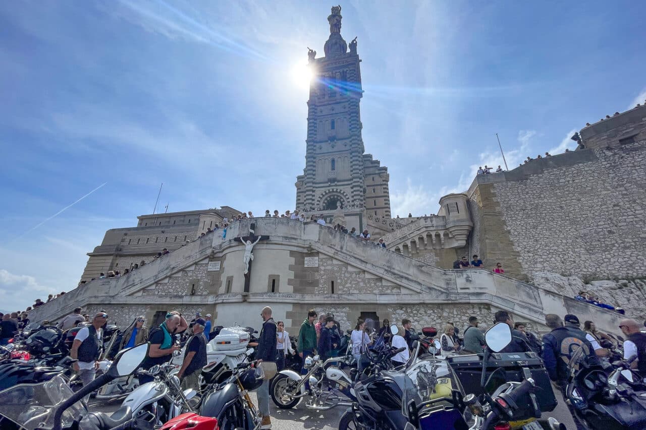 motards, Vidéo | La bénédiction des motards rassemble plus de 400 personnes à la Bonne Mère, Made in Marseille
