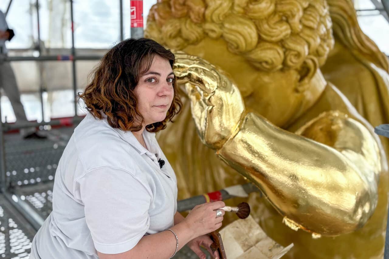dorure, Vidéo | La Bonne Mère se pare de 30 000 feuilles d&rsquo;or pour sa restauration, Made in Marseille