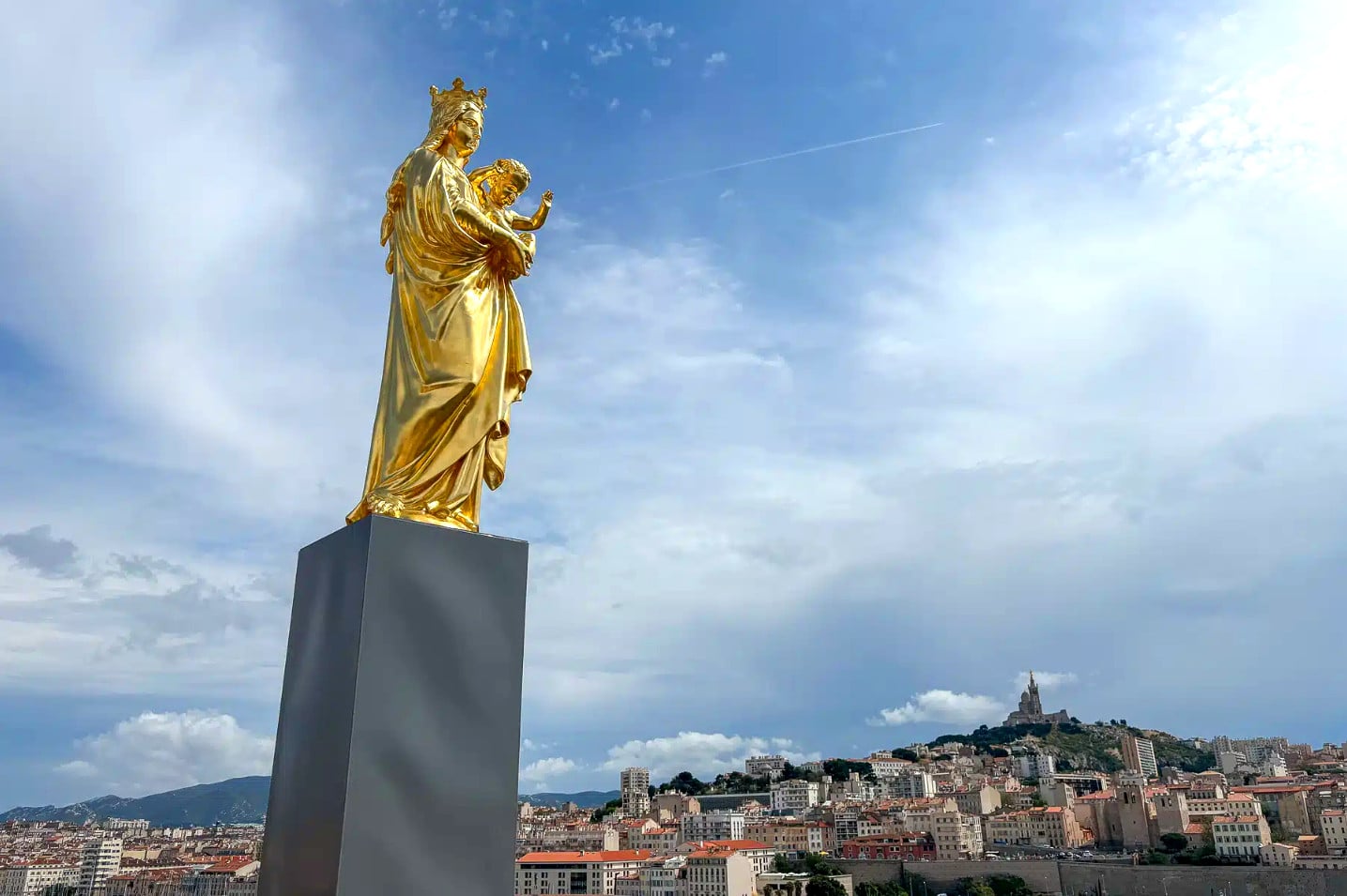 bonne m&egrave;re, Vid&eacute;o | D&eacute;couvrez la r&eacute;plique de la Bonne M&egrave;re install&eacute;e &agrave; l&rsquo;entr&eacute;e du Vieux-Port, Made in Marseille