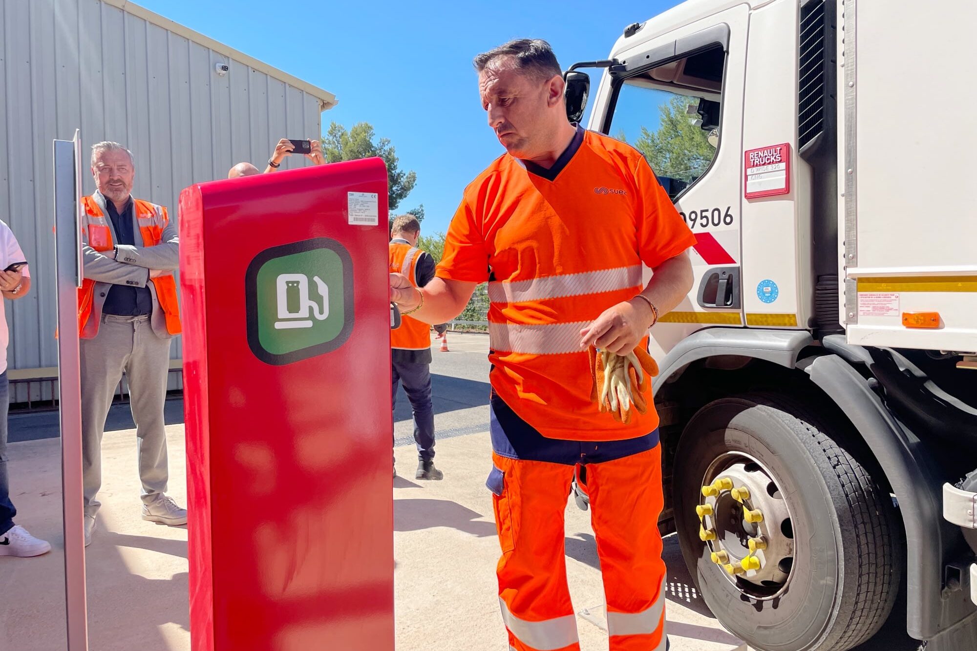 gaz, À l&rsquo;Est de la Métropole, les camions roulent au gaz naturel pour la collecte des déchets, Made in Marseille