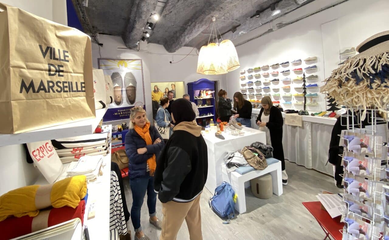 espigas, Vidéo | Espigas, la marque d’espadrille du Vieux-Port lance sa pantoufle de Marseille, Made in Marseille