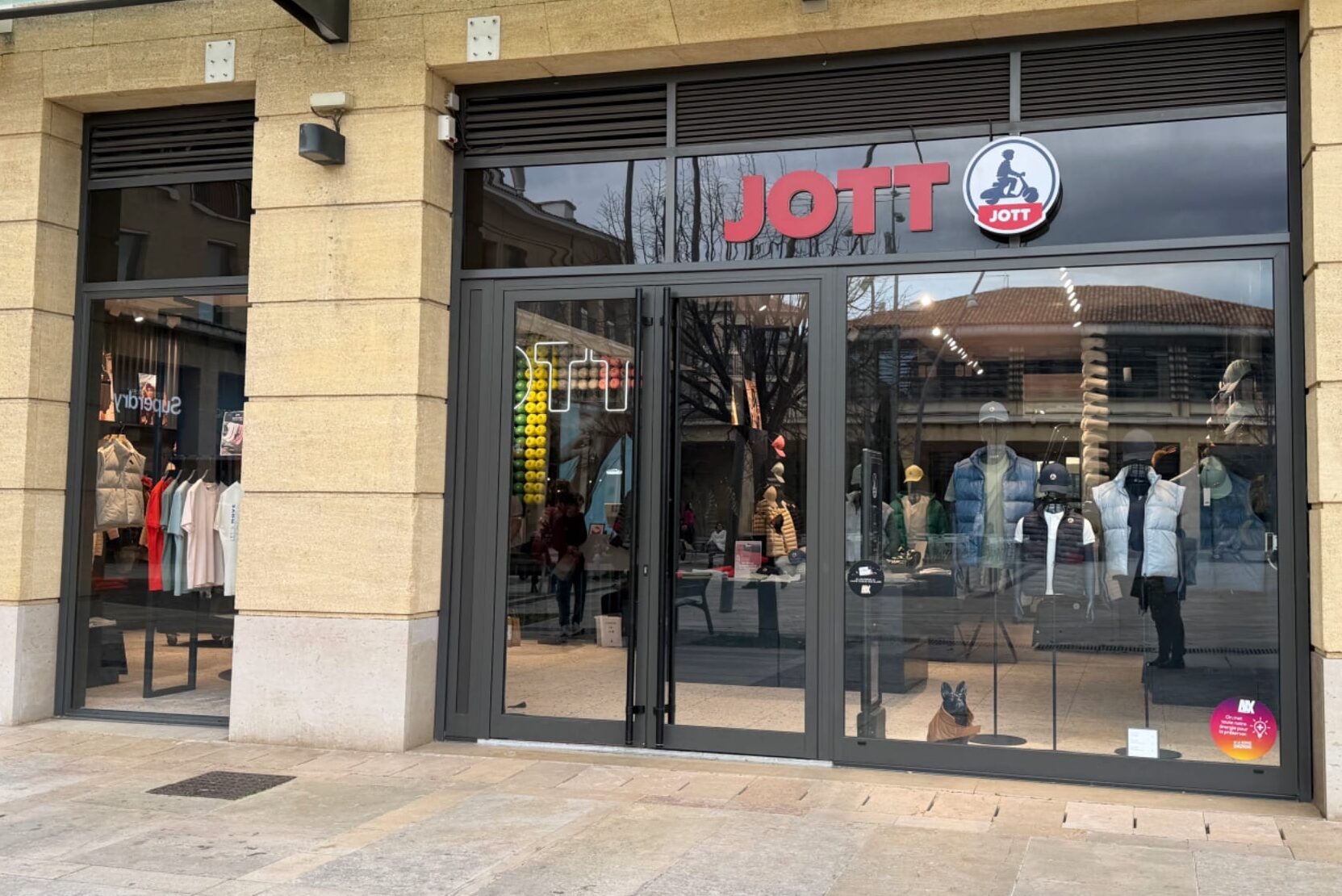 JOTT, L&rsquo;enseigne marseillaise de doudounes JOTT reprise par Amoniss (Chevignon, Pimkie…), Made in Marseille