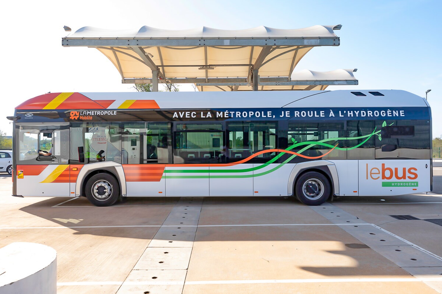 hydrogène, Le premier bus à hydrogène du territoire a embarqué ses passagers à Fos, Made in Marseille