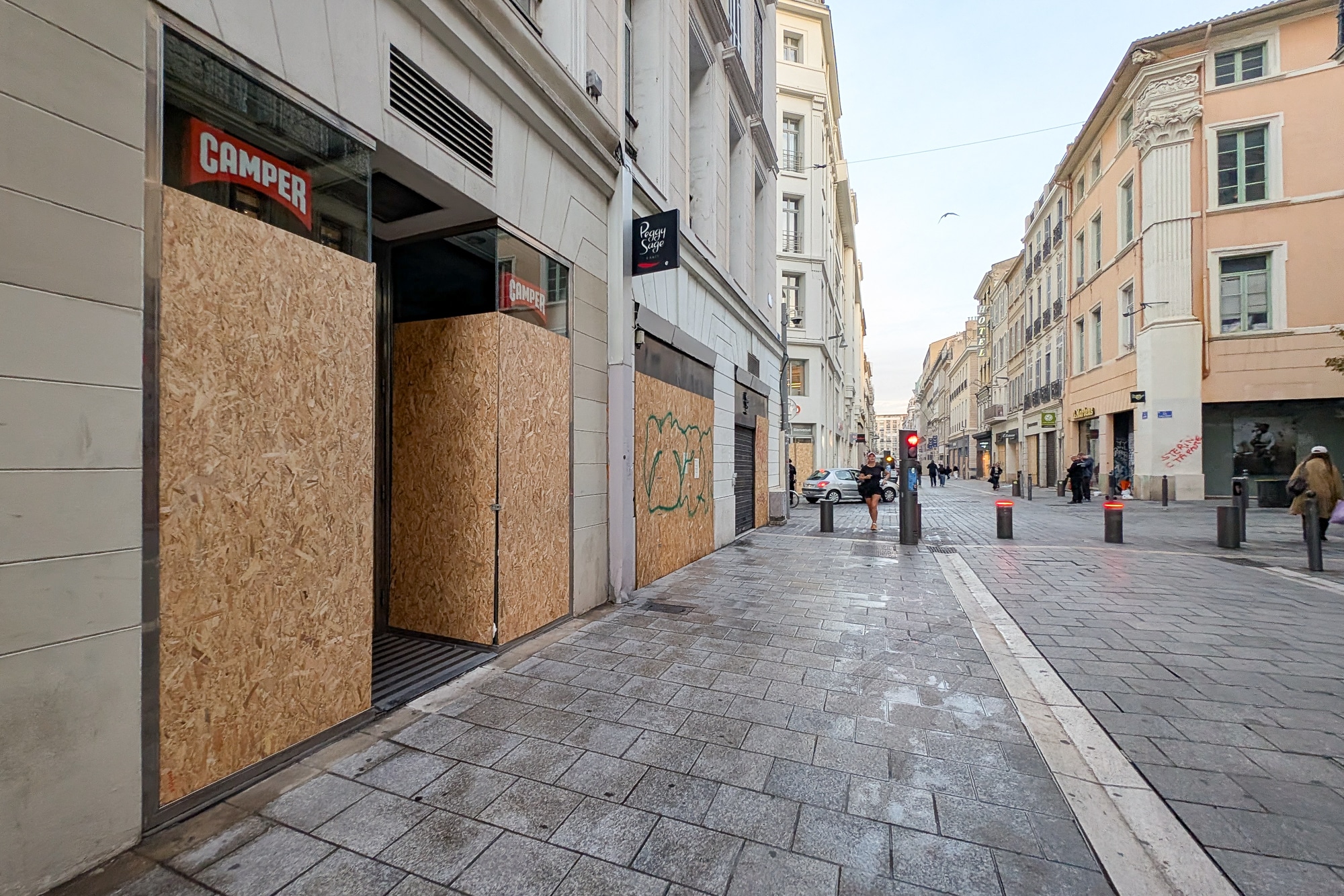 Lecornu Marseille, S&eacute;bastien Lecornu annonce le ch&ocirc;mage partiel &agrave; 100% pour les commerces sinistr&eacute;s, Made in Marseille