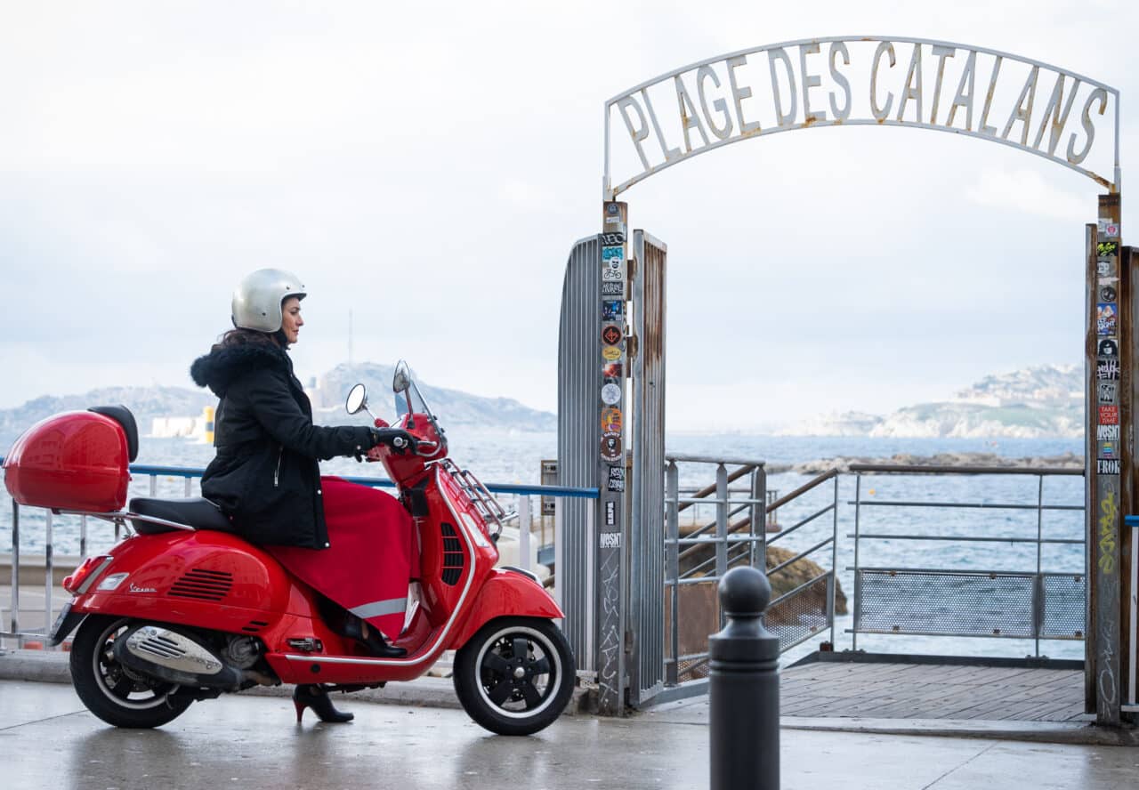 jupes, Une Marseillaise crée les premières jupes de protection de scooter éco-responsables, Made in Marseille