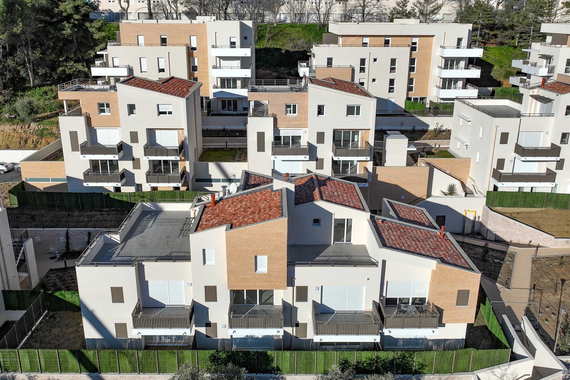 caillols, Entre restanques et v&eacute;g&eacute;tation, la vitrine d&rsquo;une op&eacute;ration de 1000 logements sociaux inaugur&eacute;e aux Caillols, Made in Marseille