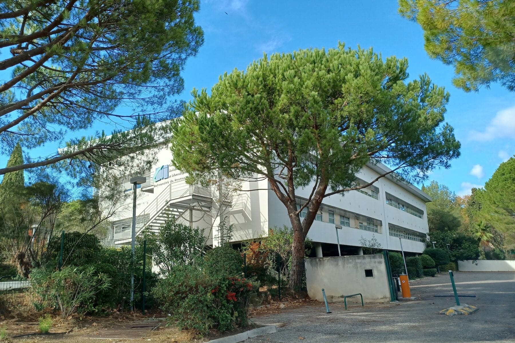 énergies, La première école de France spécialisée dans le solaire ouvre ses portes à Marseille, Made in Marseille