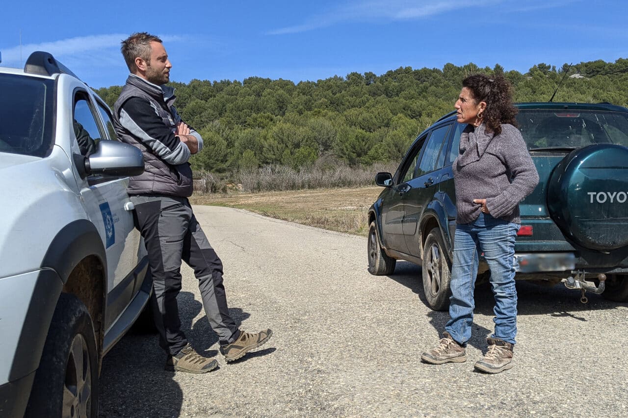 bergère, Face aux difficultés du métier, une bergère trouve refuge chez les militaires, Made in Marseille