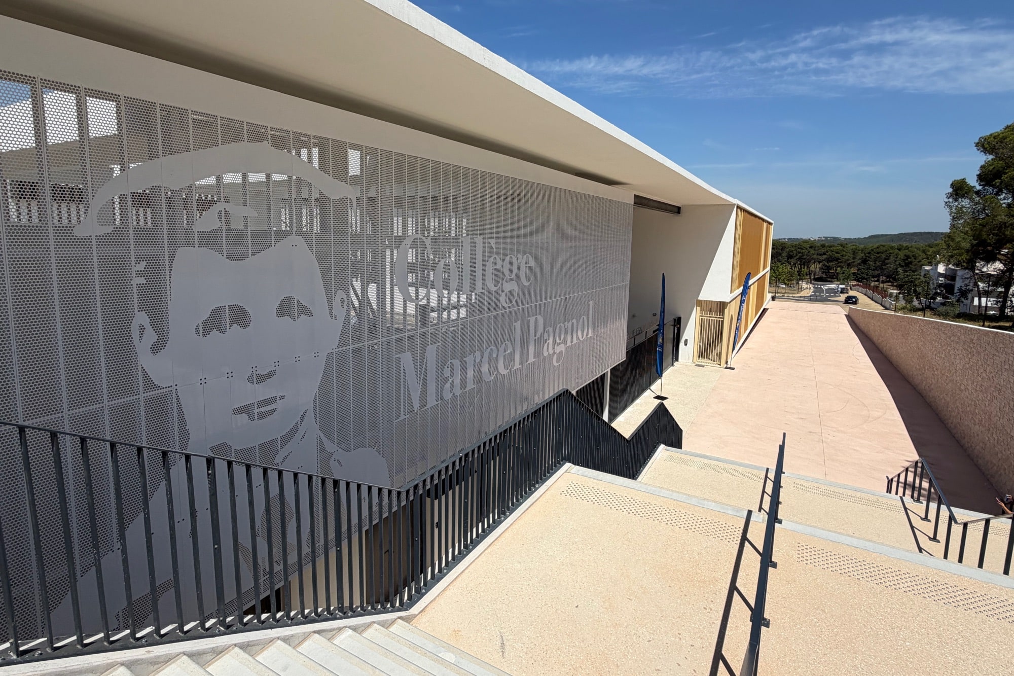 coll&egrave;ge Marcel Pagnol, En images | Le nouveau coll&egrave;ge Marcel Pagnol inaugur&eacute; &agrave; Martigues, Made in Marseille