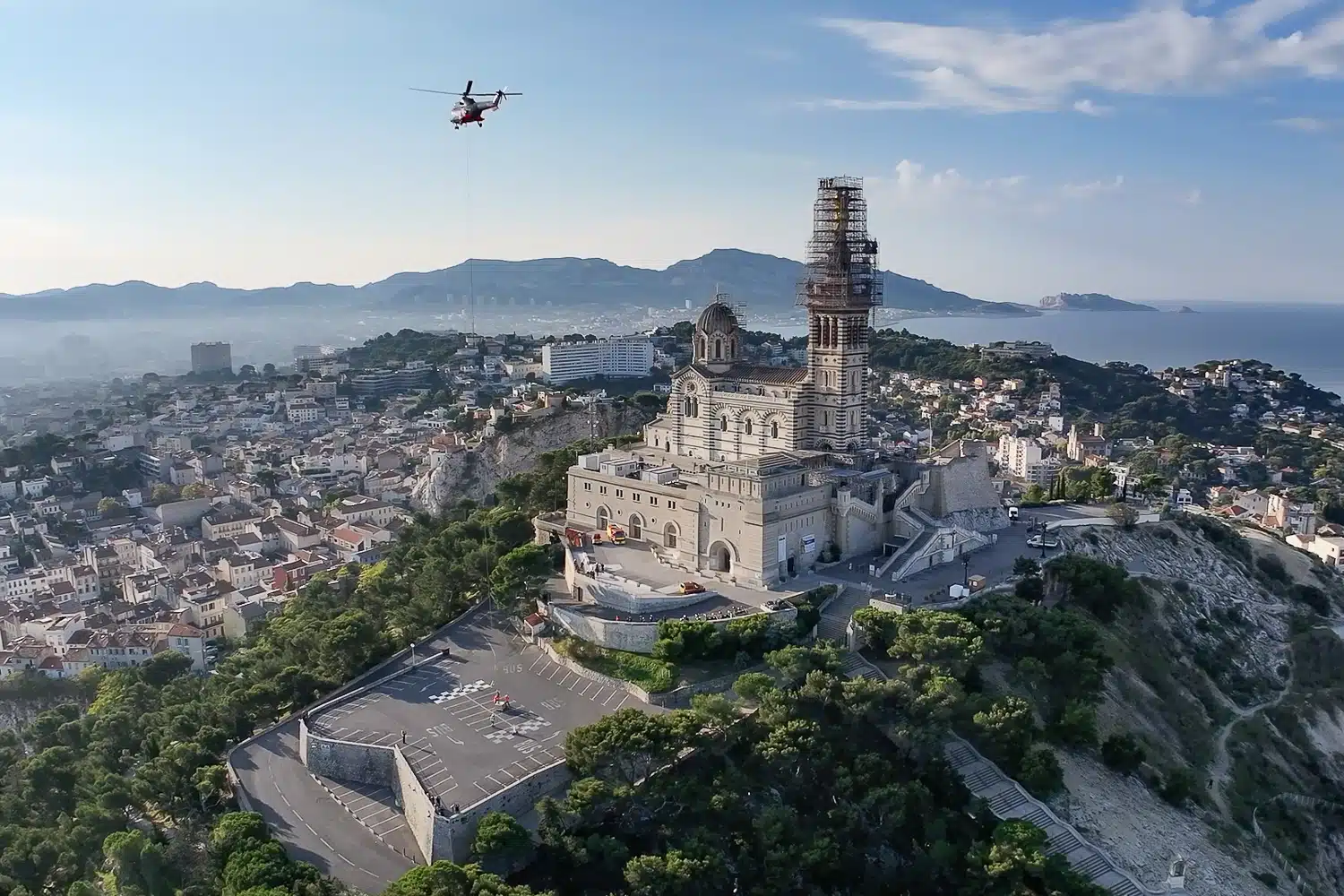 bonne mère, Vidéo | Les dernières images de la Bonne Mère sous ses échafaudages, Made in Marseille