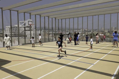 des fabriques, En images | Avec ses toits-terrasses, la nouvelle école des Fabriques inaugurée, Made in Marseille