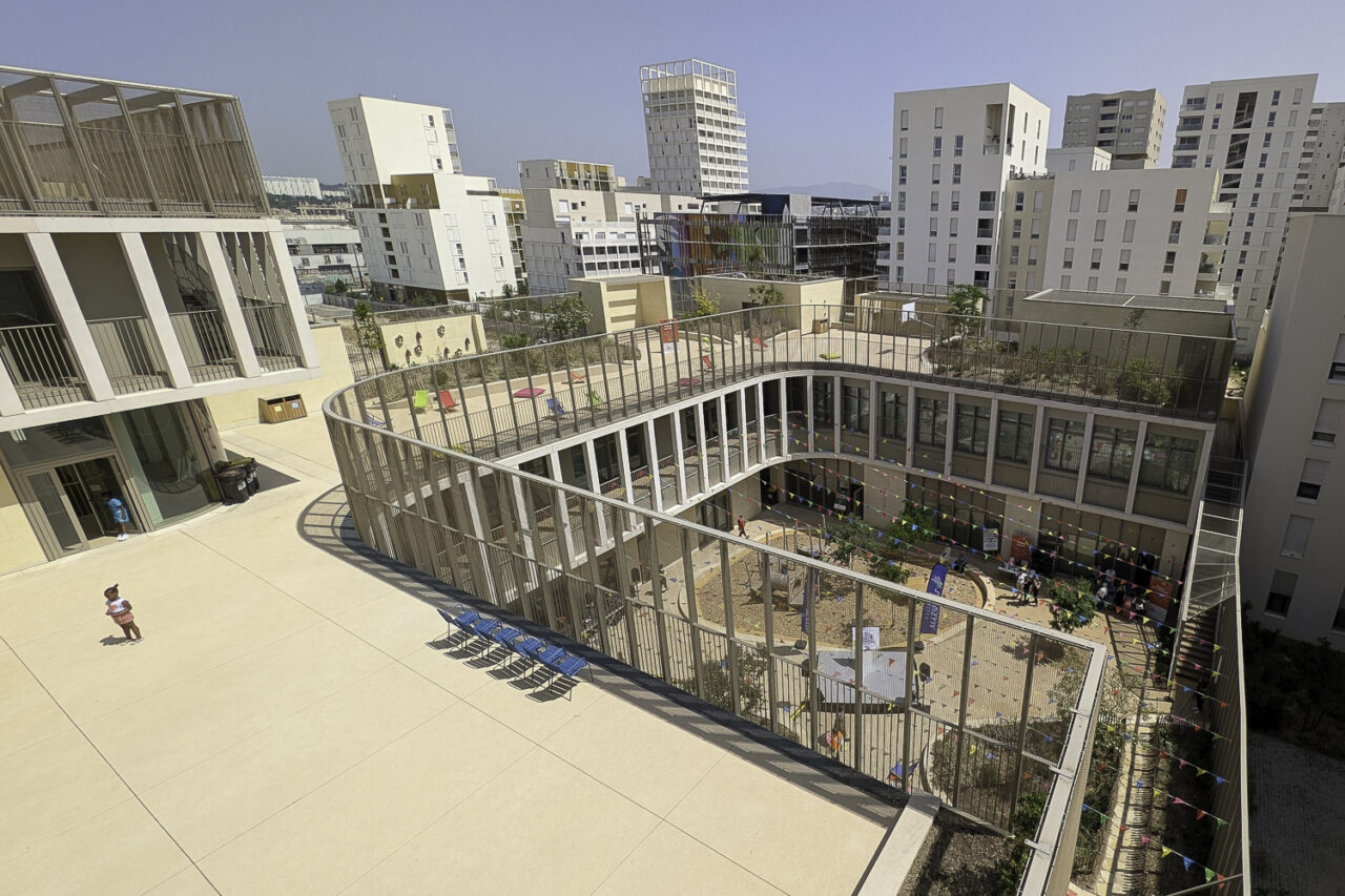 des fabriques, En images | Avec ses toits-terrasses, la nouvelle école des Fabriques inaugurée, Made in Marseille