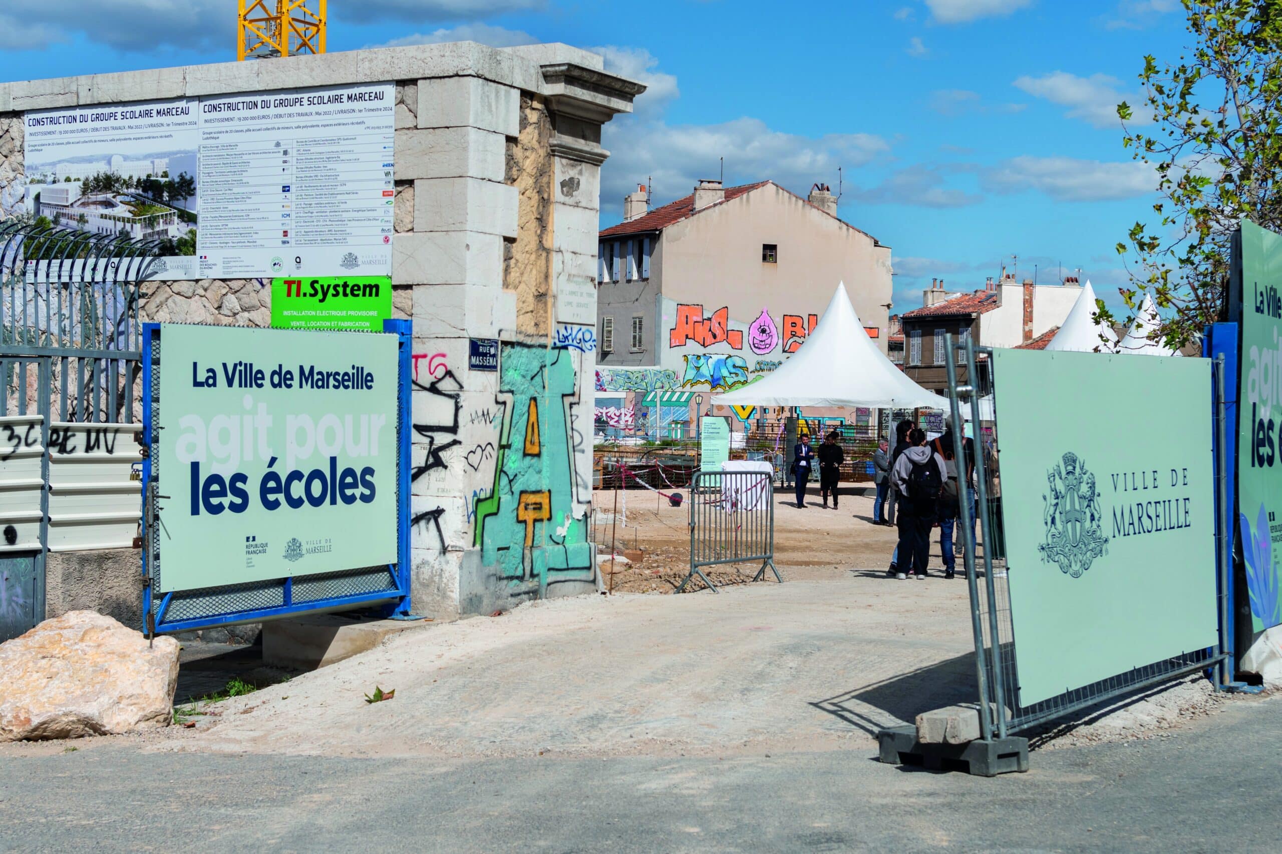 Macron, Emmanuel Macron veut accélérer les chantiers de rénovation des écoles de Marseille, Made in Marseille