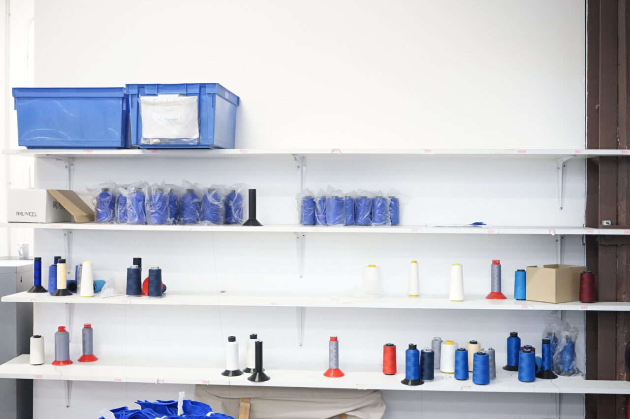 Fil rouge, À la Capelette, la dernière grande usine textile du Sud-Est cherche à grandir, Made in Marseille