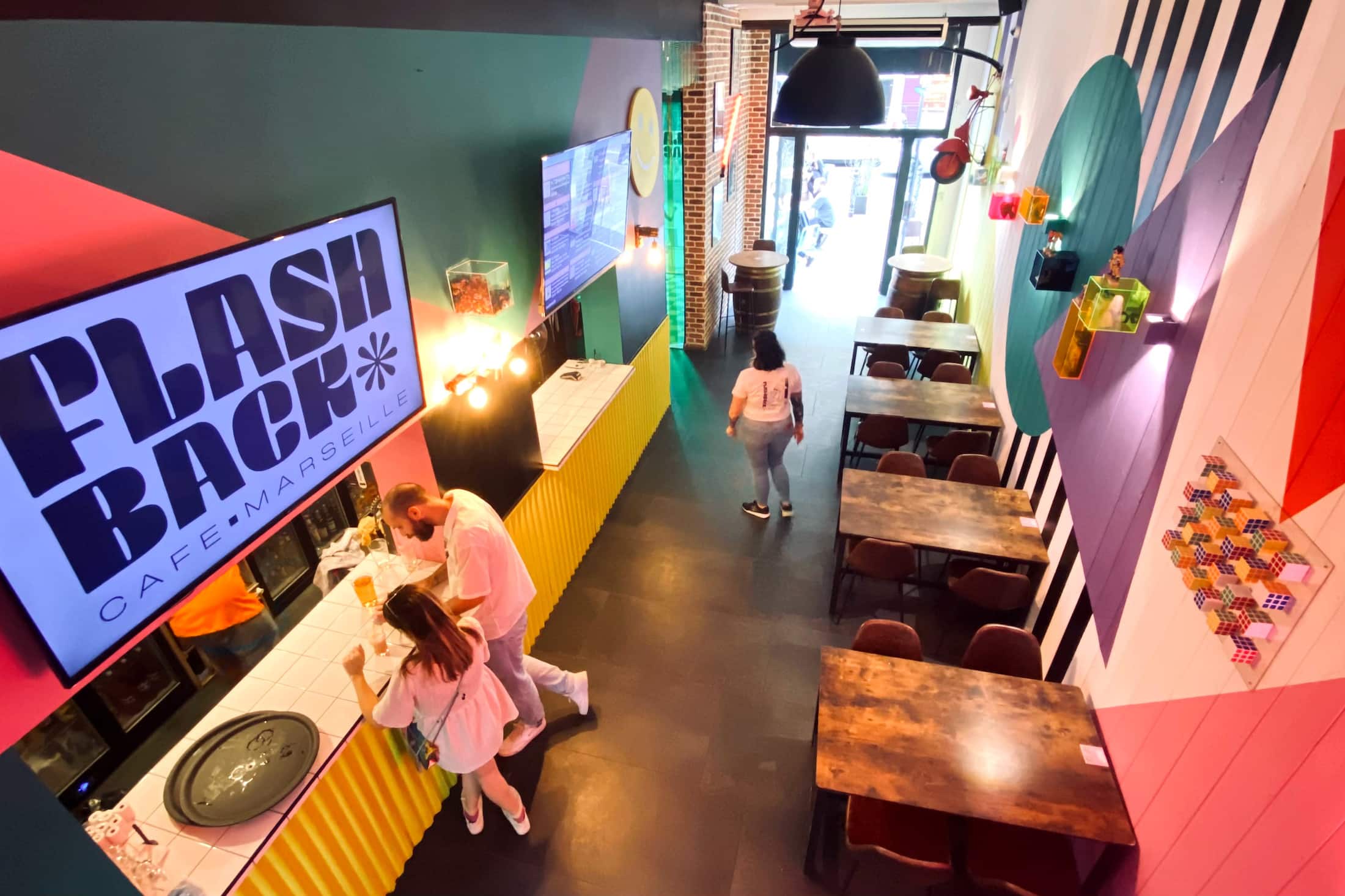 Flashback Café, Retour dans les 90s au Flashback Café, nouveau spot vintage de la rue de la Rép&rsquo;, Made in Marseille