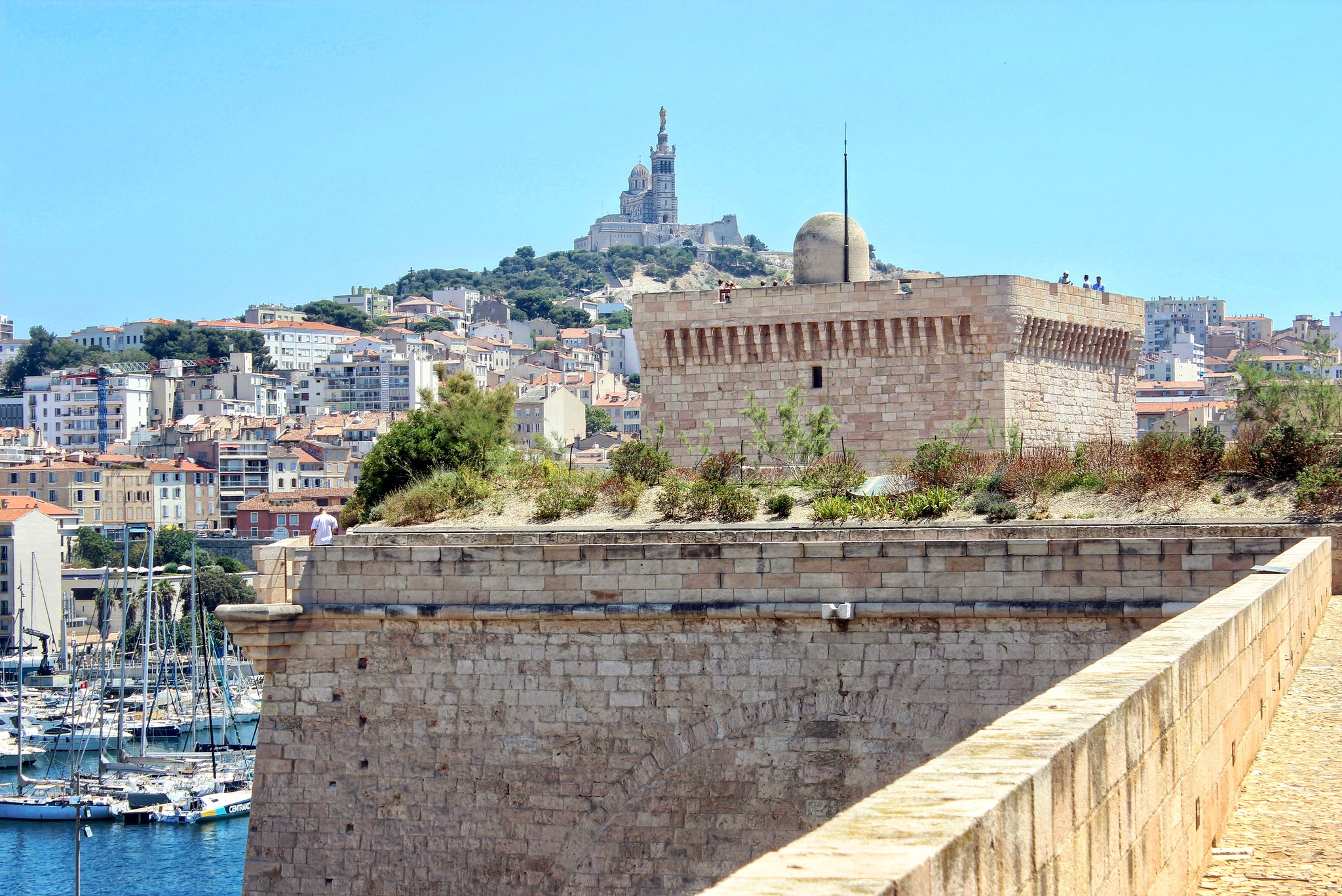 ricard, Pernod Ricard ouvre une boutique éphémère Maison Yellow au fort Saint-Jean, Made in Marseille