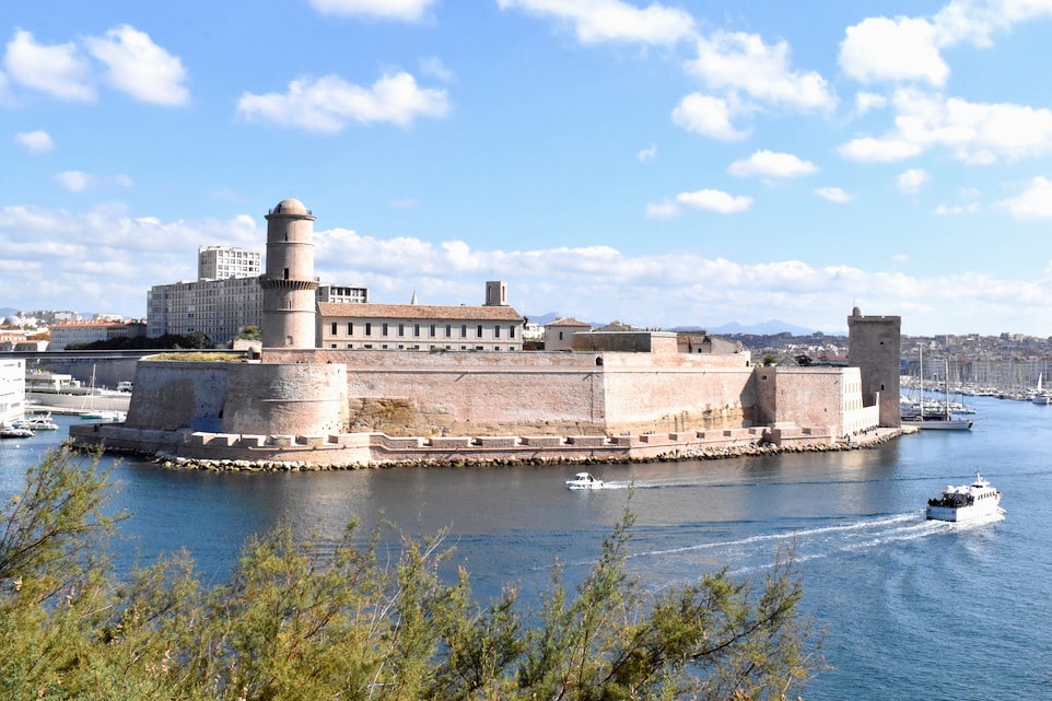 , Une œuvre éphémère a recouvert la tour du Fanal du fort Saint-Jean, Made in Marseille