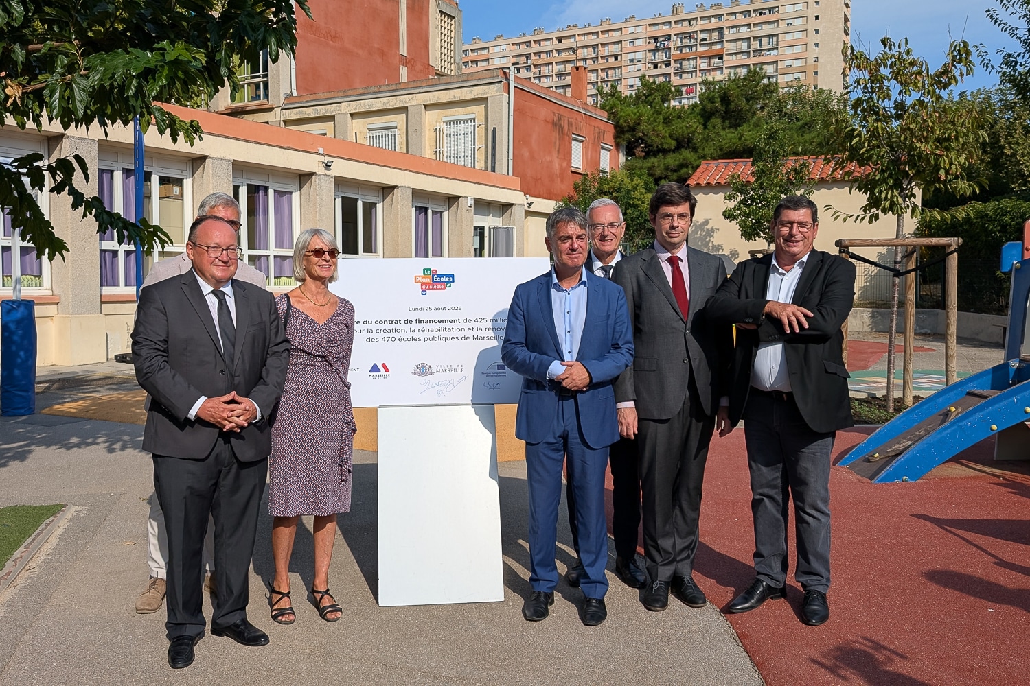 prêt, Avec 425 millions d&rsquo;euros, l&rsquo;Europe signe « le plus gros prêt pour des écoles » à Marseille, Made in Marseille