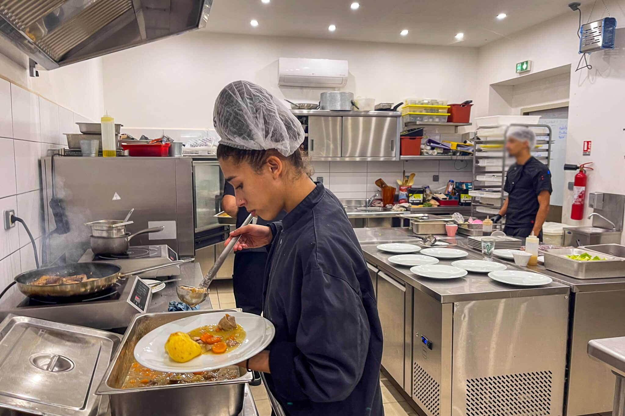 graines de piment, Vidéo | À Avignon, le restaurant Graines de piment donne une seconde chance aux jeunes en difficulté, Made in Marseille