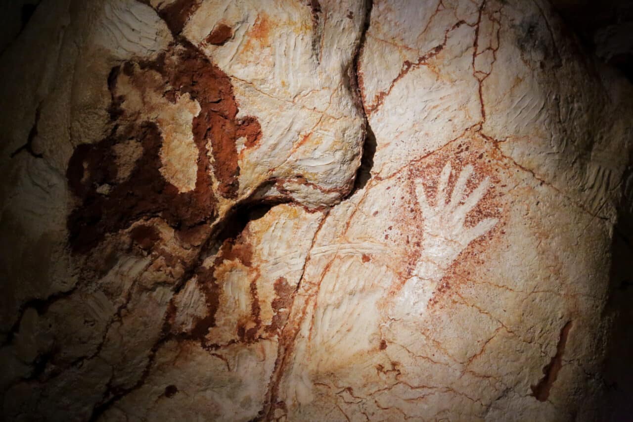 grotte cosquer, En images | Plongée dans la Préhistoire au coeur de la grotte Cosquer Méditerranée, Made in Marseille
