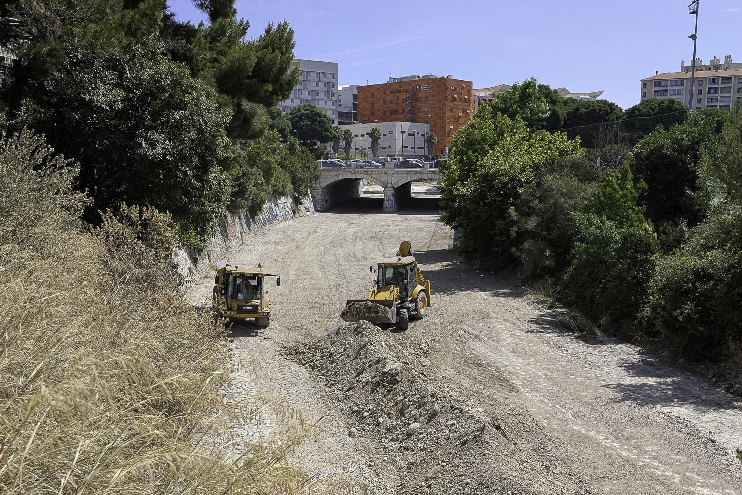 l'huveaune, 1000 tonnes de dépôts déblayés au fond du lit de l’Huveaune, Made in Marseille