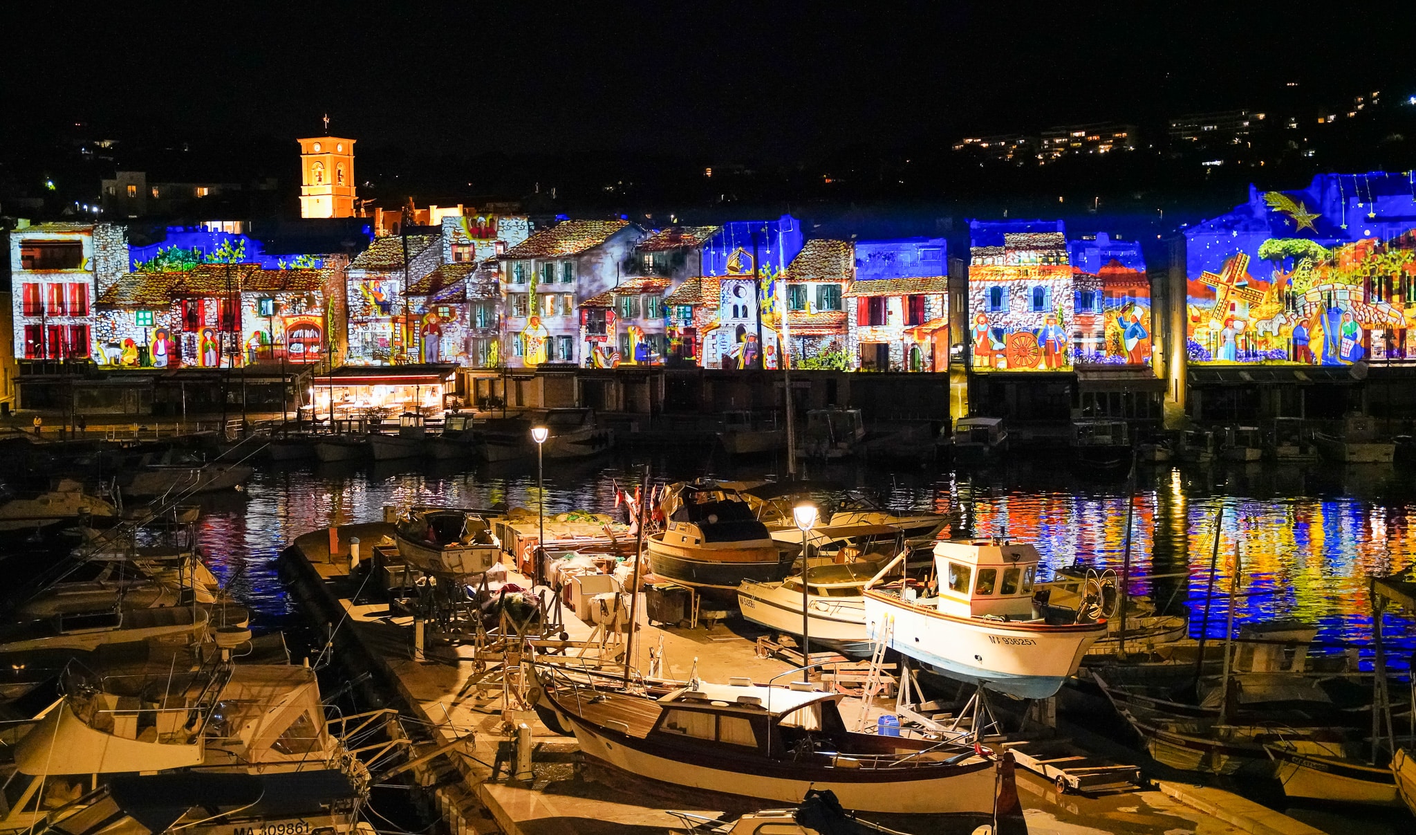 Cassis, Un grand spectacle lumineux sur les façades du port de Cassis tous les soirs, Made in Marseille
