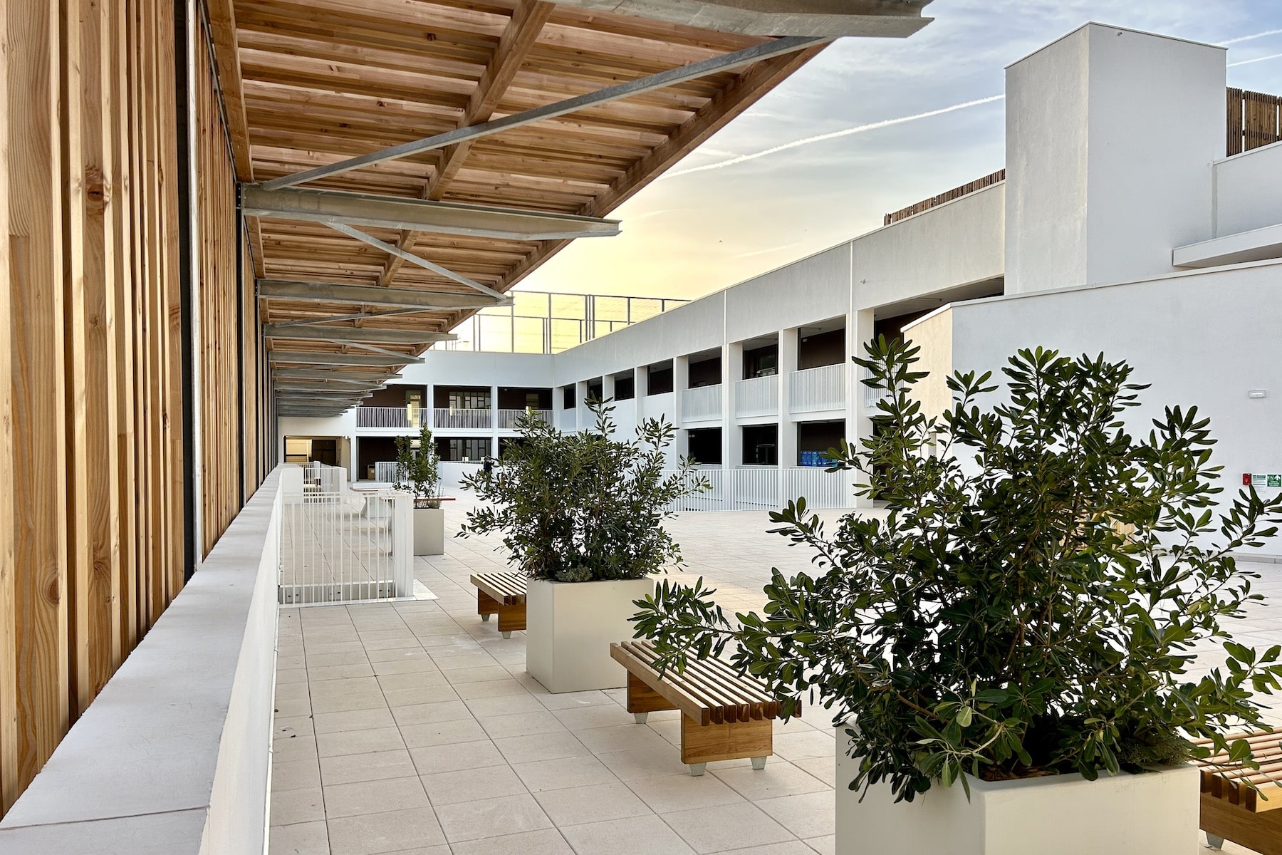 loyola, En images | Le collège jésuite Loyola a été inauguré dans les quartiers Nord, Made in Marseille