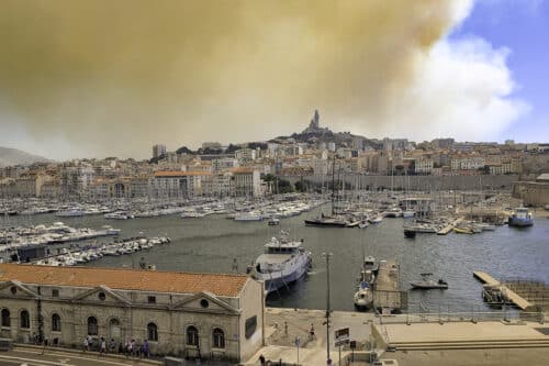 incendie, Vidéo | Les images de Marseille sous la fumée de l&rsquo;incendie qui touche la ville, Made in Marseille