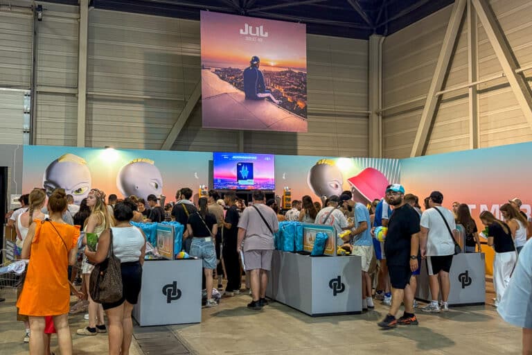 Jul Roca Vidéo | Un immense Jul Store a ouvert ce vendredi au parc Chanot | Made ...