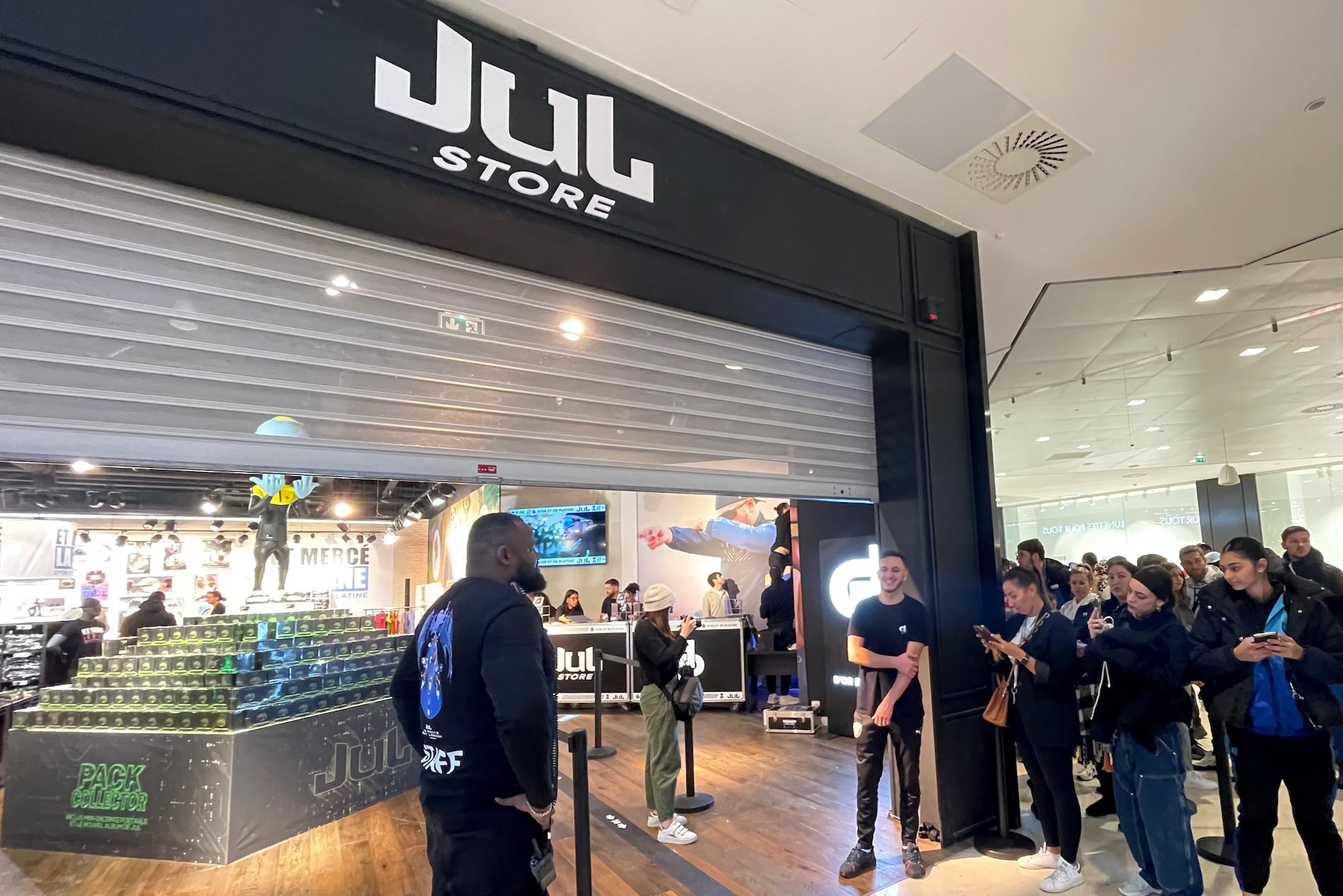 Jul Store, Vidéo | La boutique éphémère de Jul de retour aux Terrasses du Port, Made in Marseille