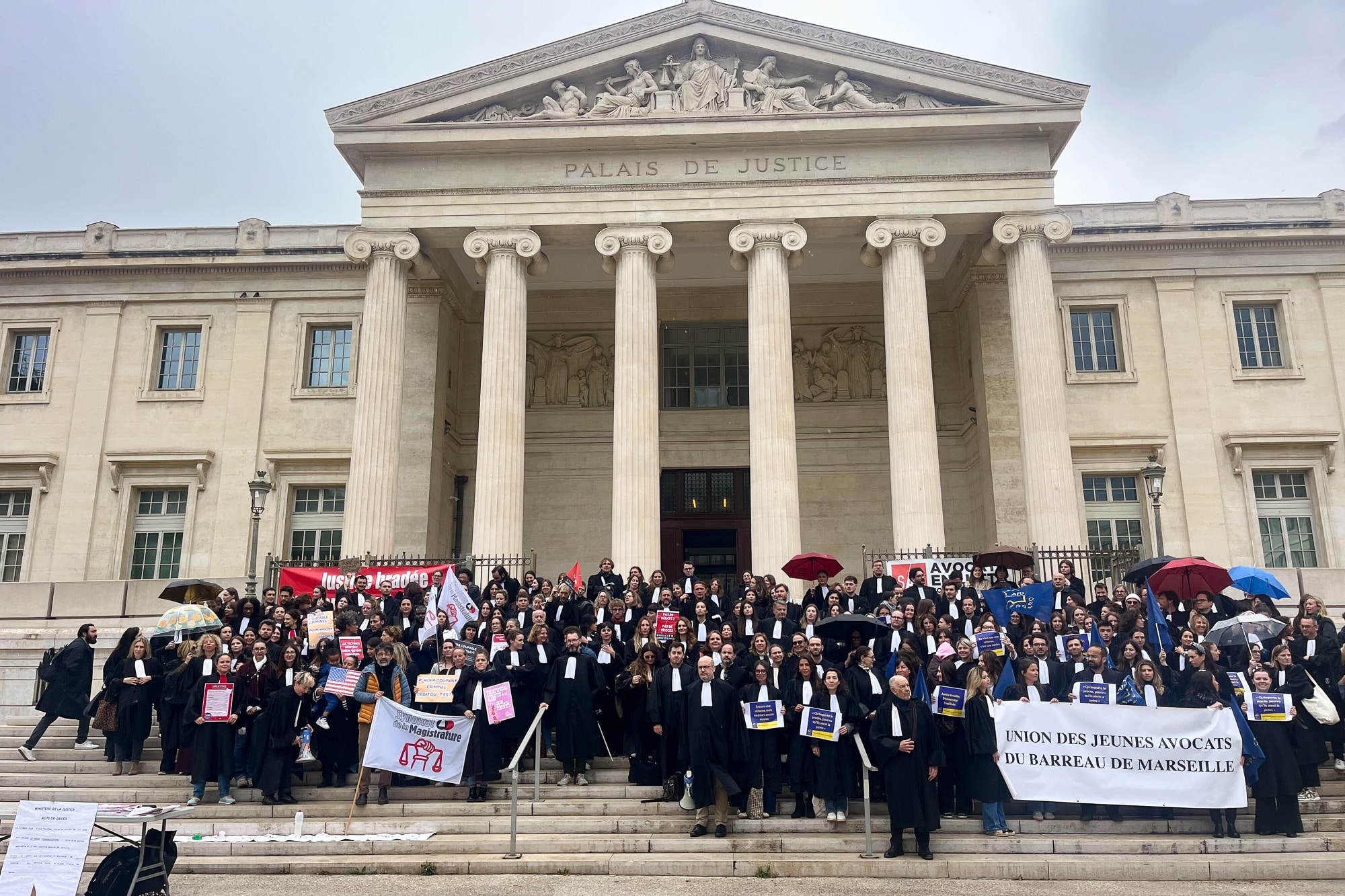 justice, Les avocats marseillais mobilis&eacute;s contre la r&eacute;forme de la justice port&eacute;e par G&eacute;rald Darmanin, Made in Marseille