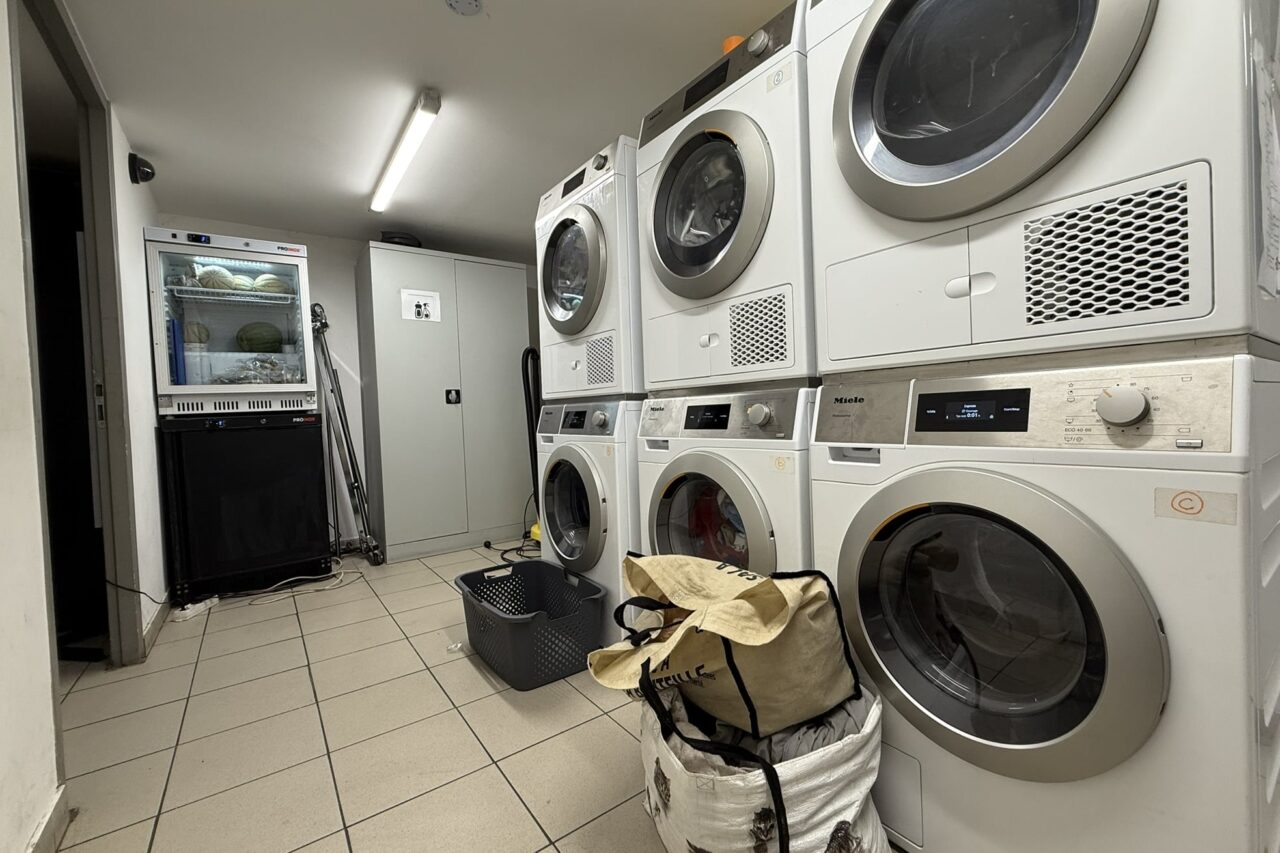La Bonne Adresse, Cuisiner, laver son linge, prendre une douche : à Marseille, un lieu pour ceux qui n’ont pas de chez-eux, Made in Marseille