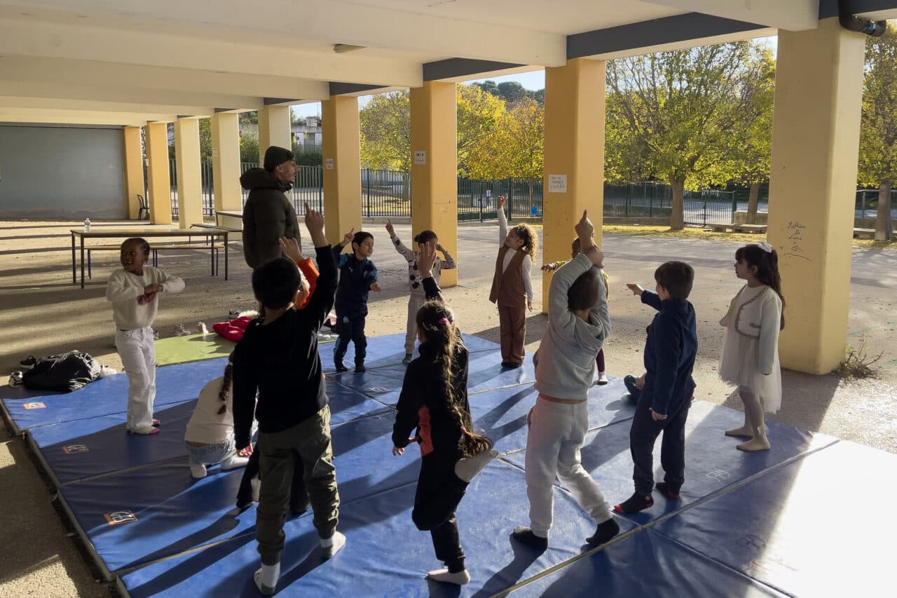 langue des signes, Vidéo | À Val Plan, les enfants découvrent la langue des signes en dansant le hip-hop, Made in Marseille