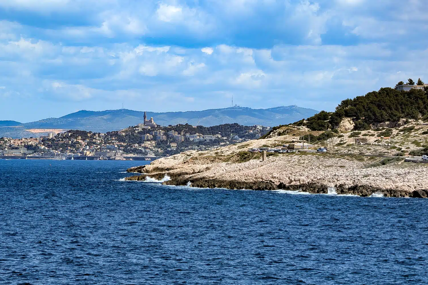 dépollution, Après des décennies de contamination industrielle, la dépollution des Calanques se poursuit, Made in Marseille