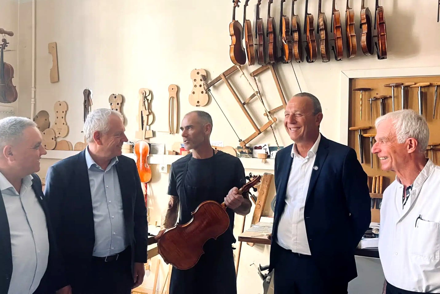 violons, &Agrave; la rencontre de l&rsquo;un des derniers ateliers de confection de violons marseillais, Made in Marseille