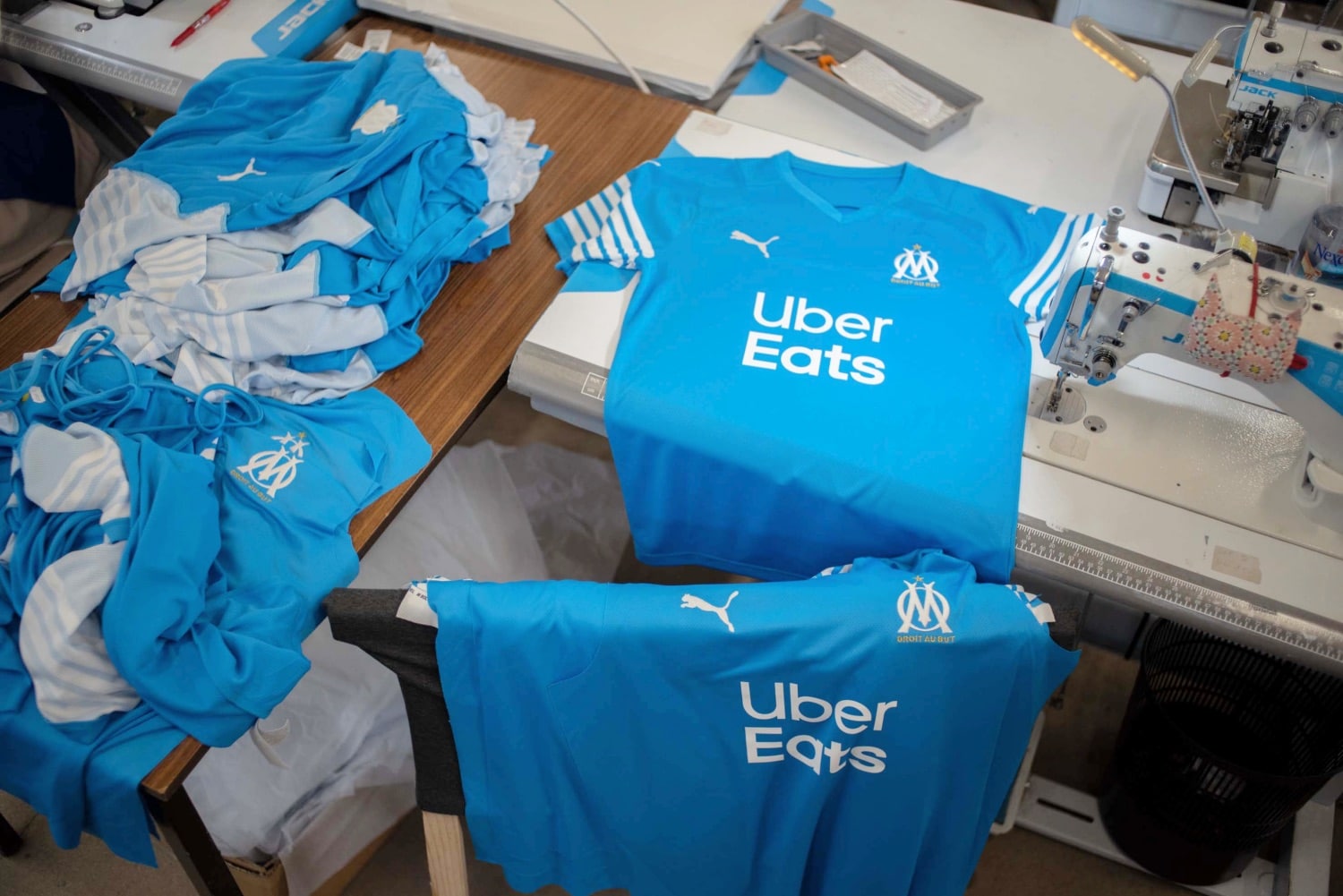 OM, L&#8217;OM et PUMA dévoilent leur maillot collector « OM Made » fabriqué à Marseille, Made in Marseille