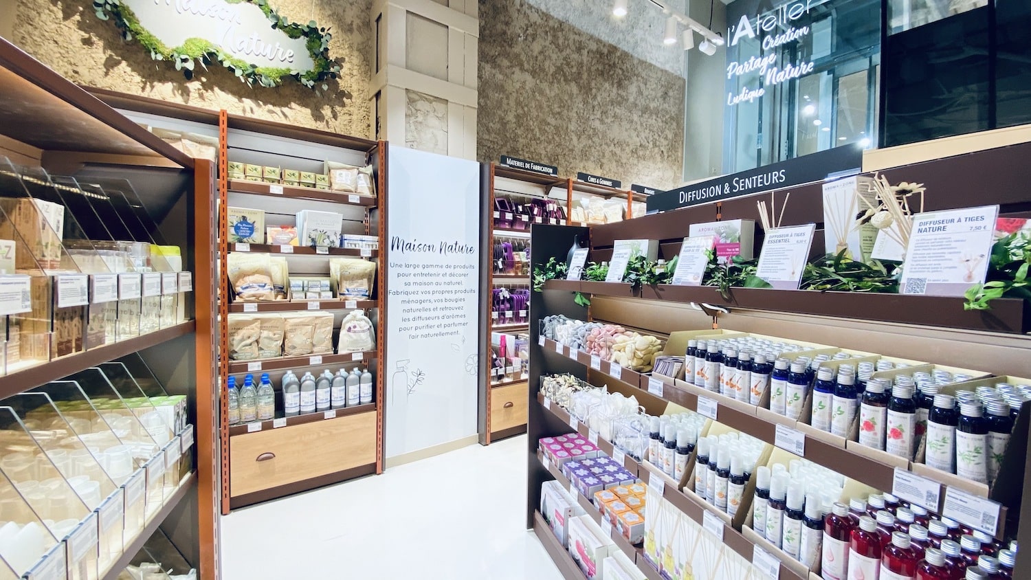 Aroma-Zone, Aroma-Zone ouvre sa boutique-atelier de 250 m² au coeur de Marseille, Made in Marseille