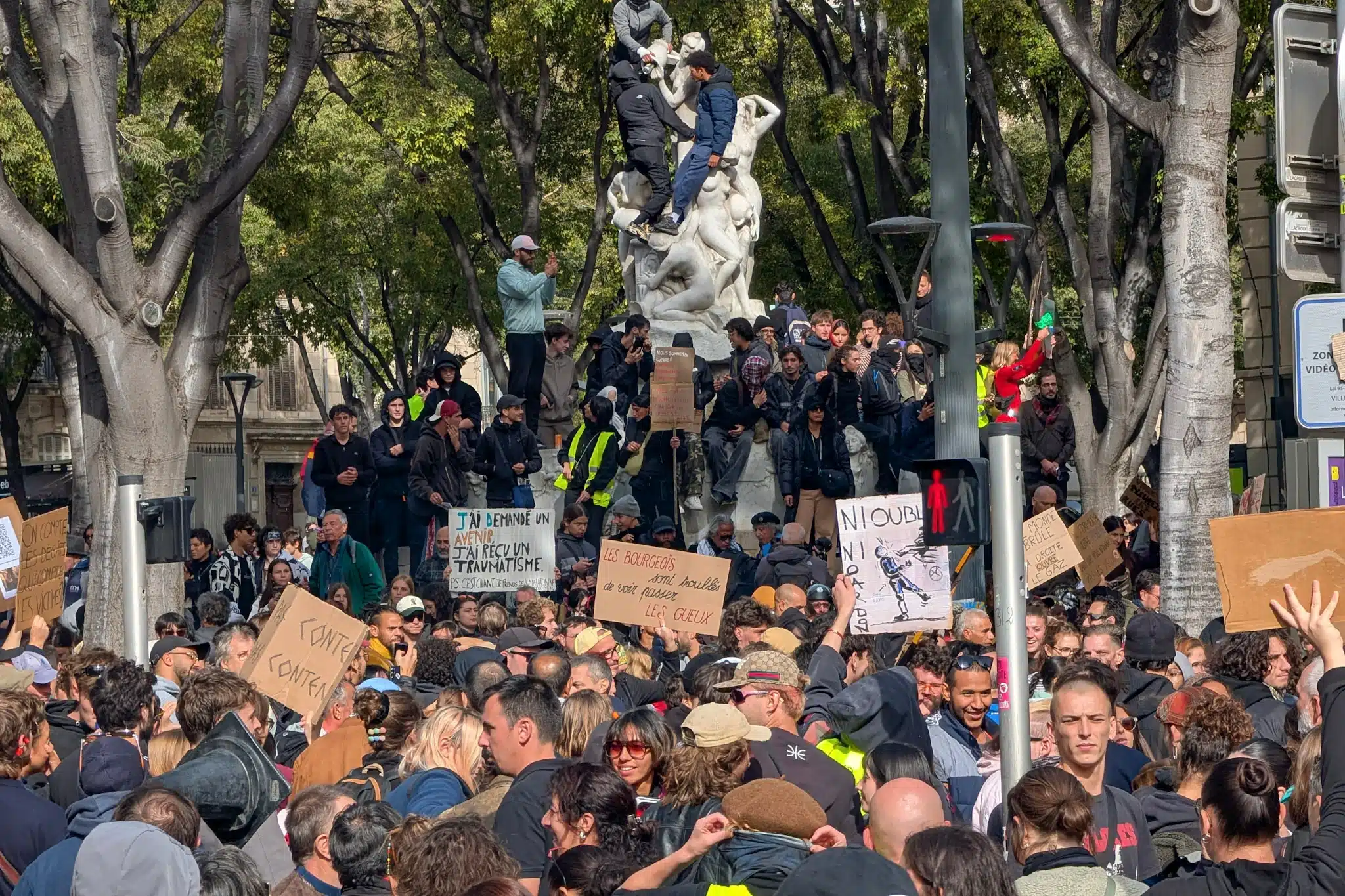 31 octobre, Manifestations interdites, couvre-feu pour mineurs… Les règles du préfet à Marseille pour le 31 octobre, Made in Marseille