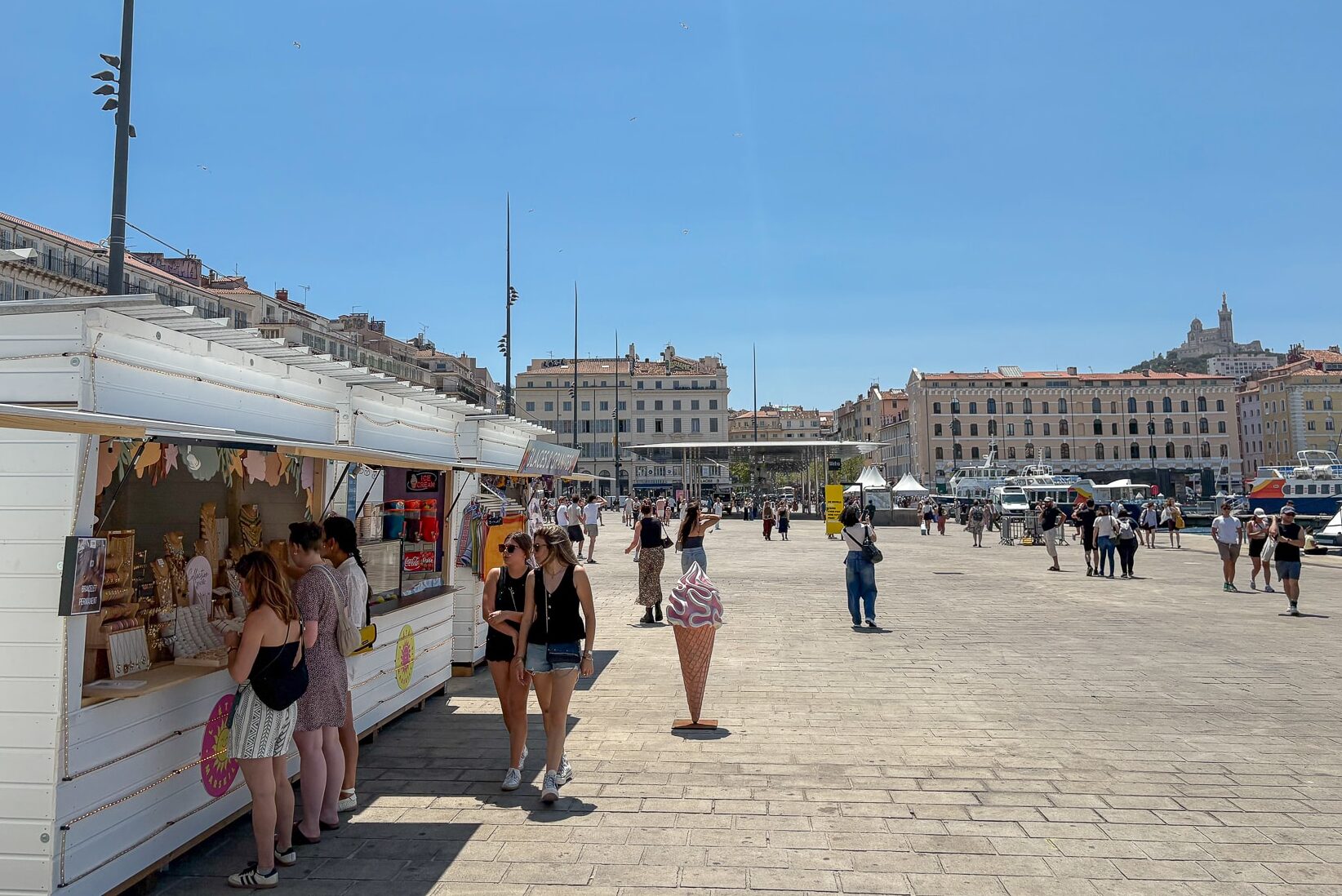 marché d'été, Vidéo | Le marché d’été est de retour sur le Vieux-Port jusqu’en septembre, Made in Marseille