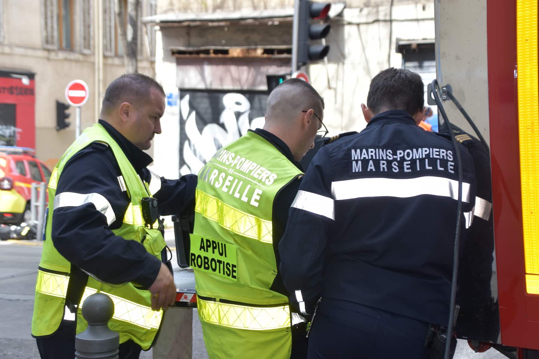 Noailles, Un immeuble vide en travaux s&rsquo;effondre &agrave; Marseille dans le quartier Noailles, Made in Marseille
