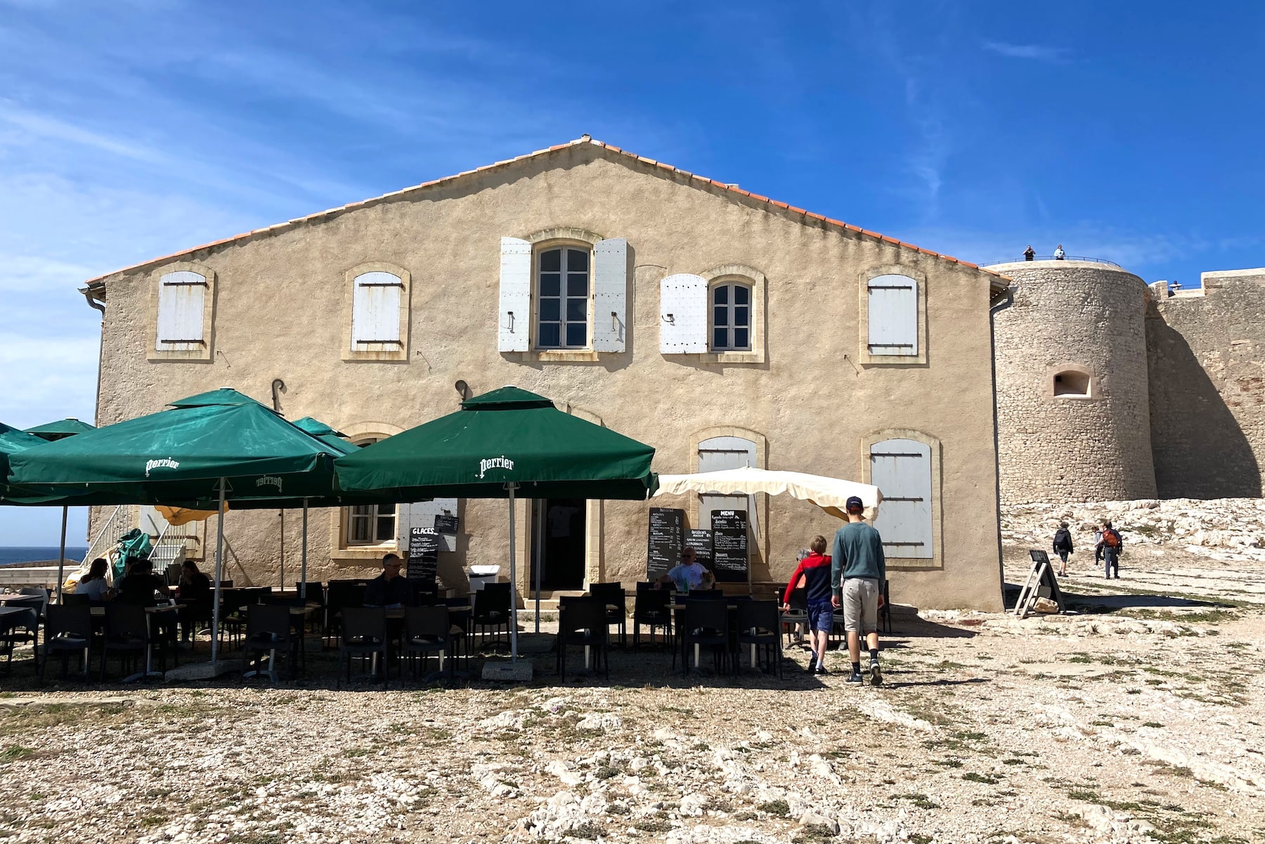 château d'If, Vidéo | Sur l&rsquo;île du château d’If, un restaurant propose de déjeuner face à Marseille, Made in Marseille