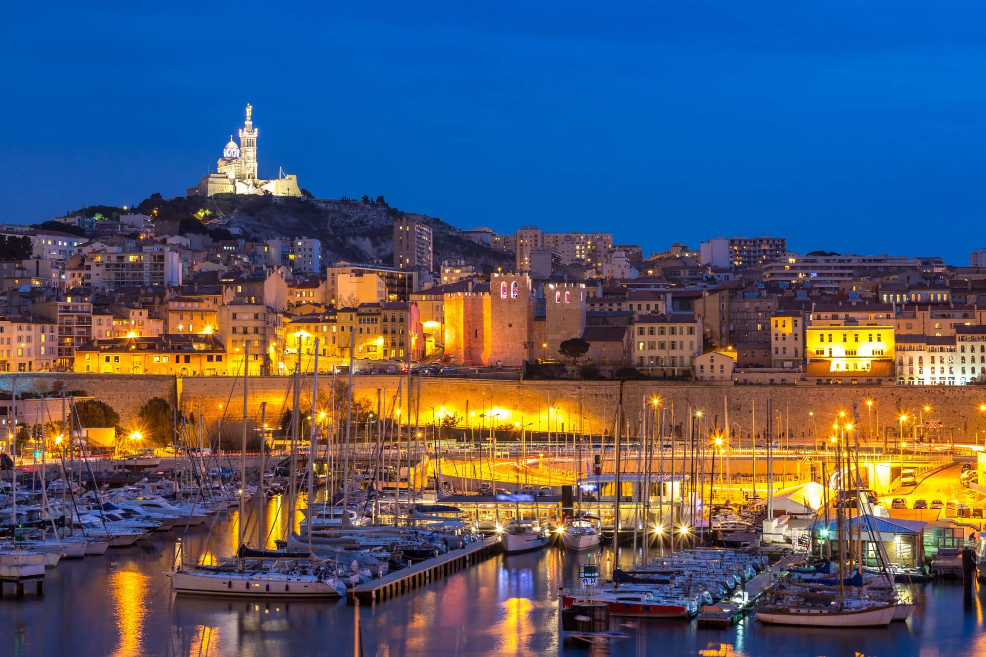 couvre-feu Marseille, L&rsquo;&Eacute;tat instaure un couvre-feu toute la semaine pour les mineurs dans le centre de Marseille, Made in Marseille