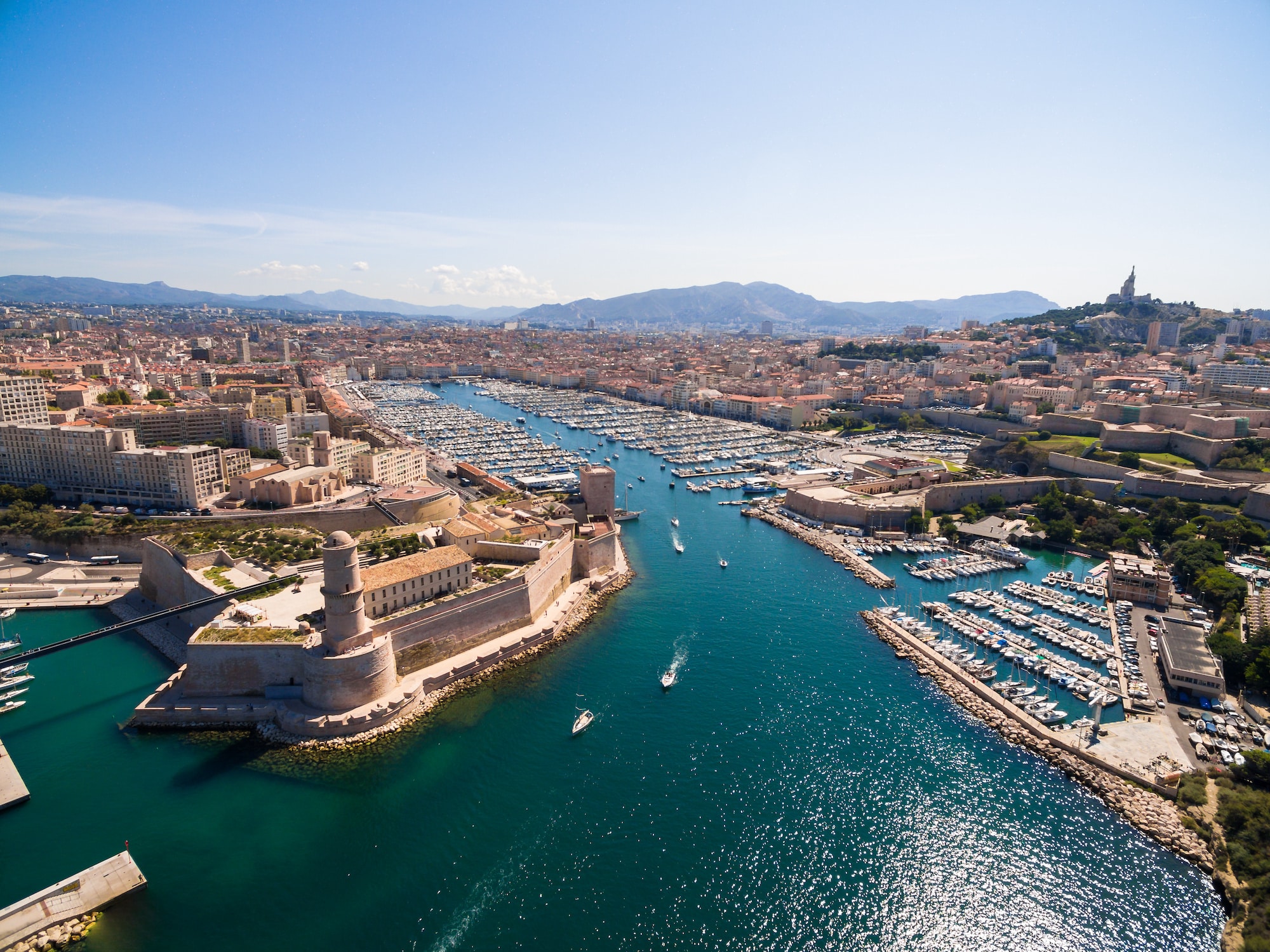 panneaux solaires, Des panneaux solaires pour alimenter les navires à quai sur le port de Marseille, Made in Marseille