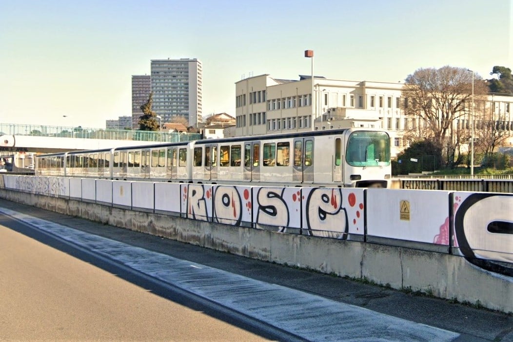 photovoltaïques, La RTM teste des rails photovoltaïques sur les tronçons aériens du métro, Made in Marseille