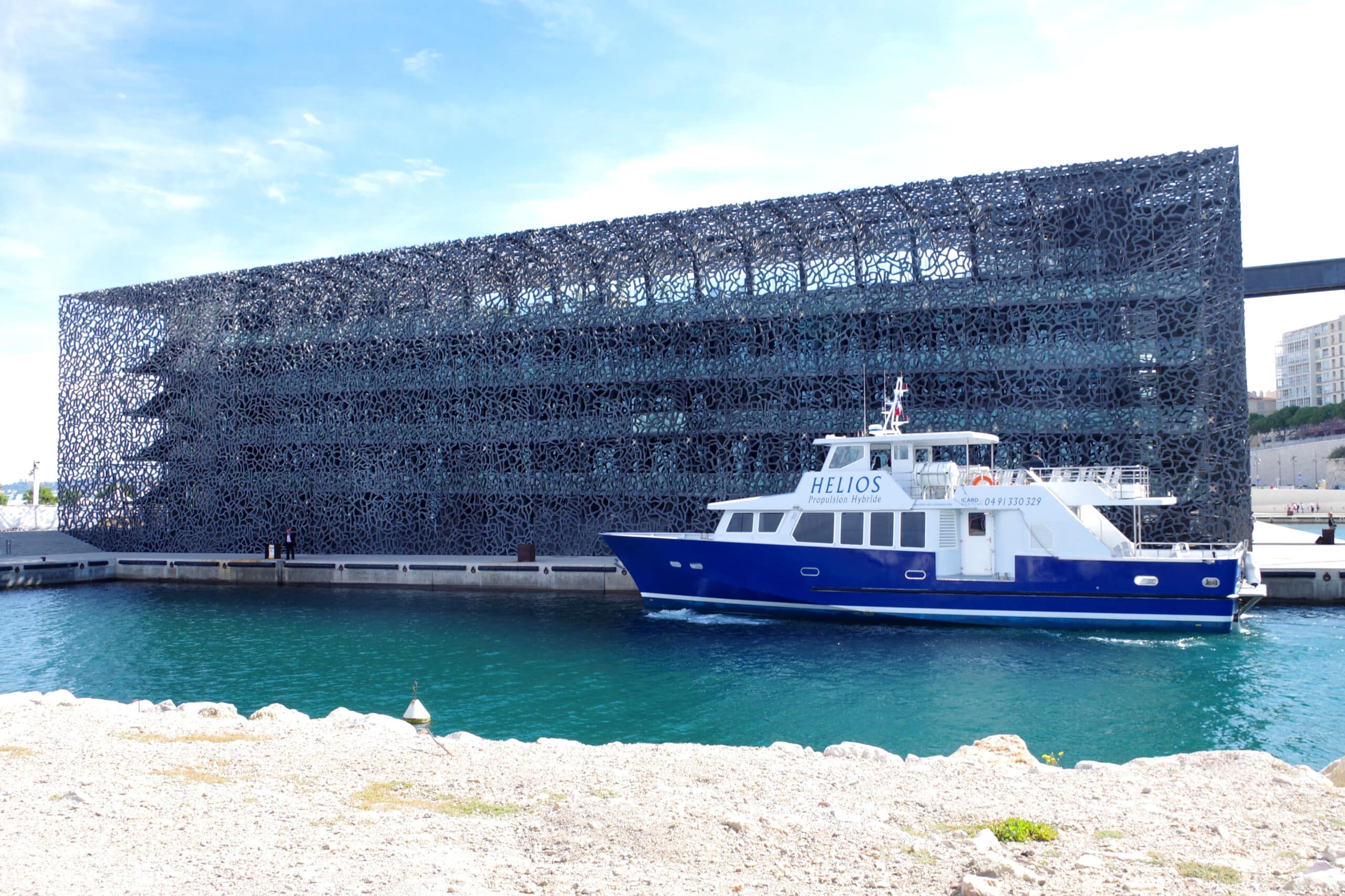 port de commerce, En avril, le Mucem propose des visites en bateau du port de commerce de Marseille, Made in Marseille